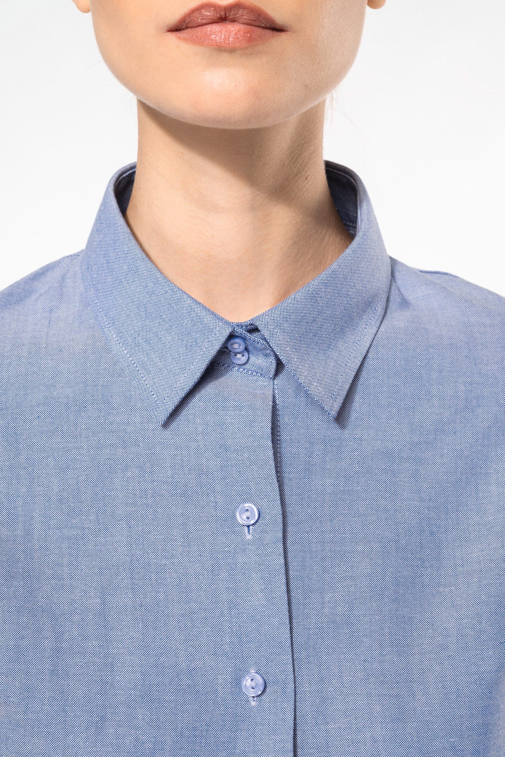 Chemise Oxford manches longues femme en situation