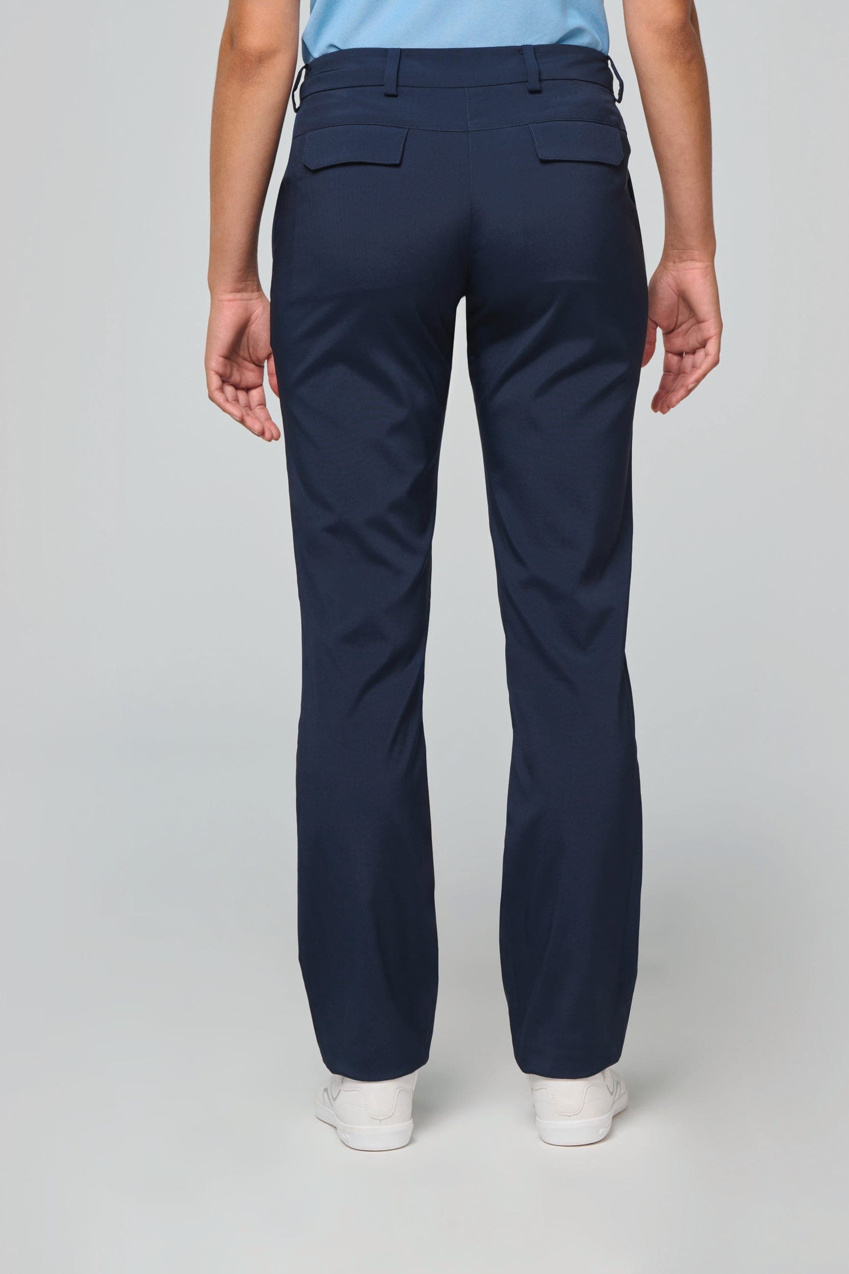 Pantalon femme en situation