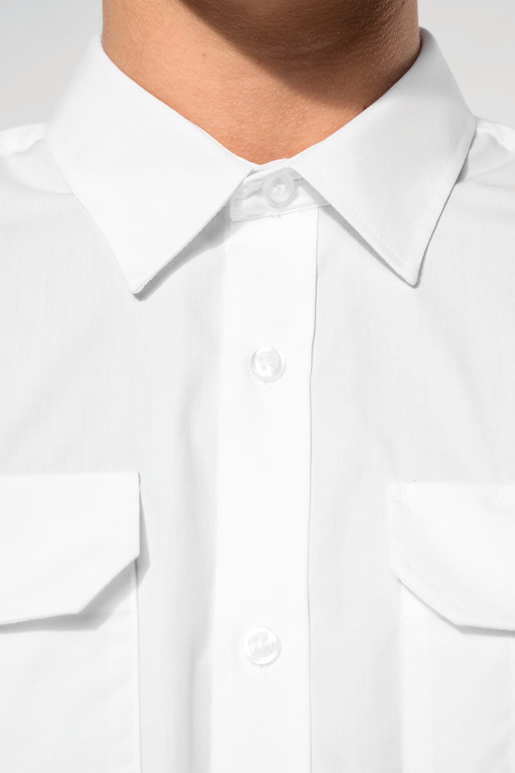 Chemise pilote manches courtes homme en situation