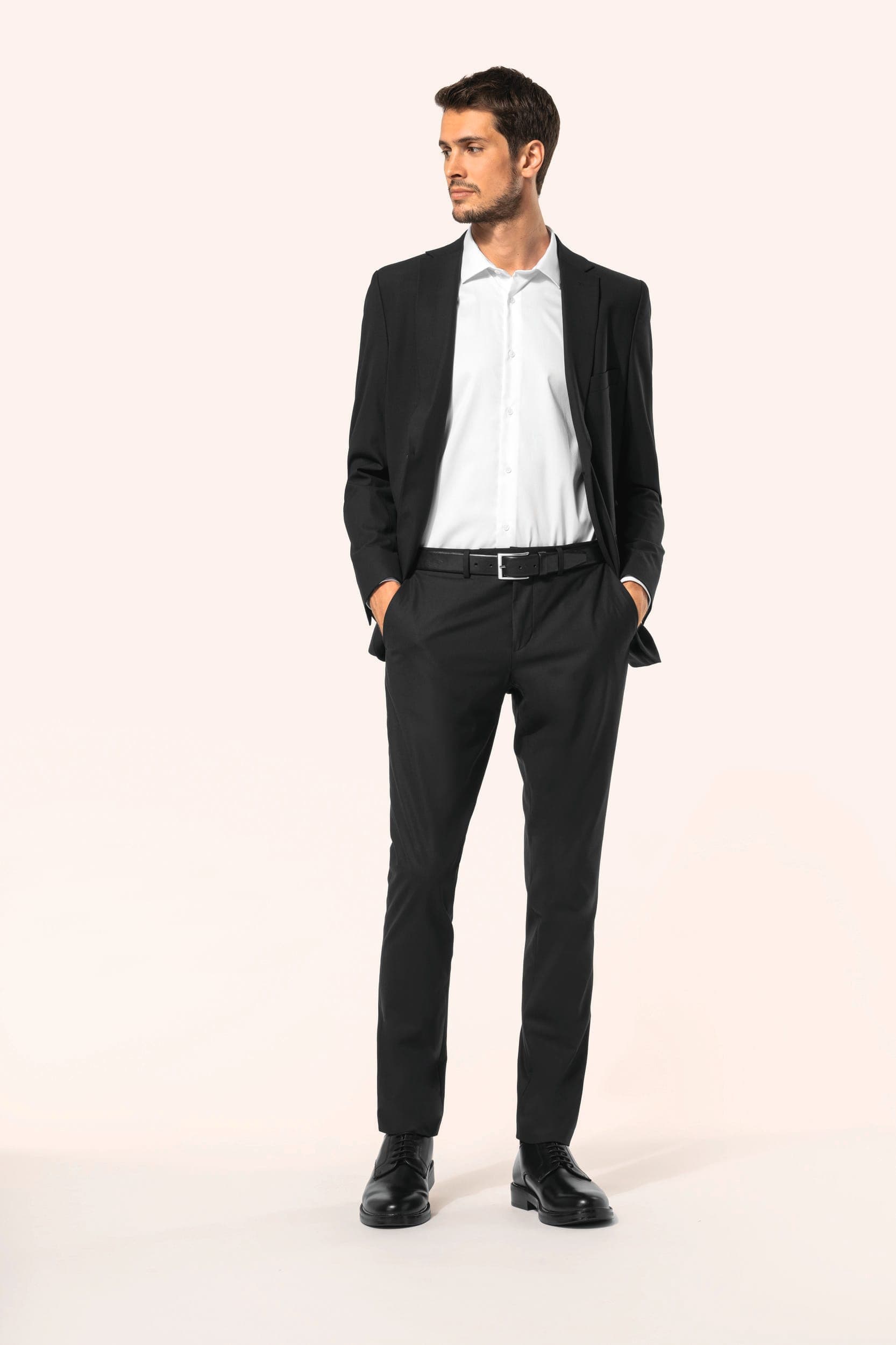 Veste de costume homme en situation