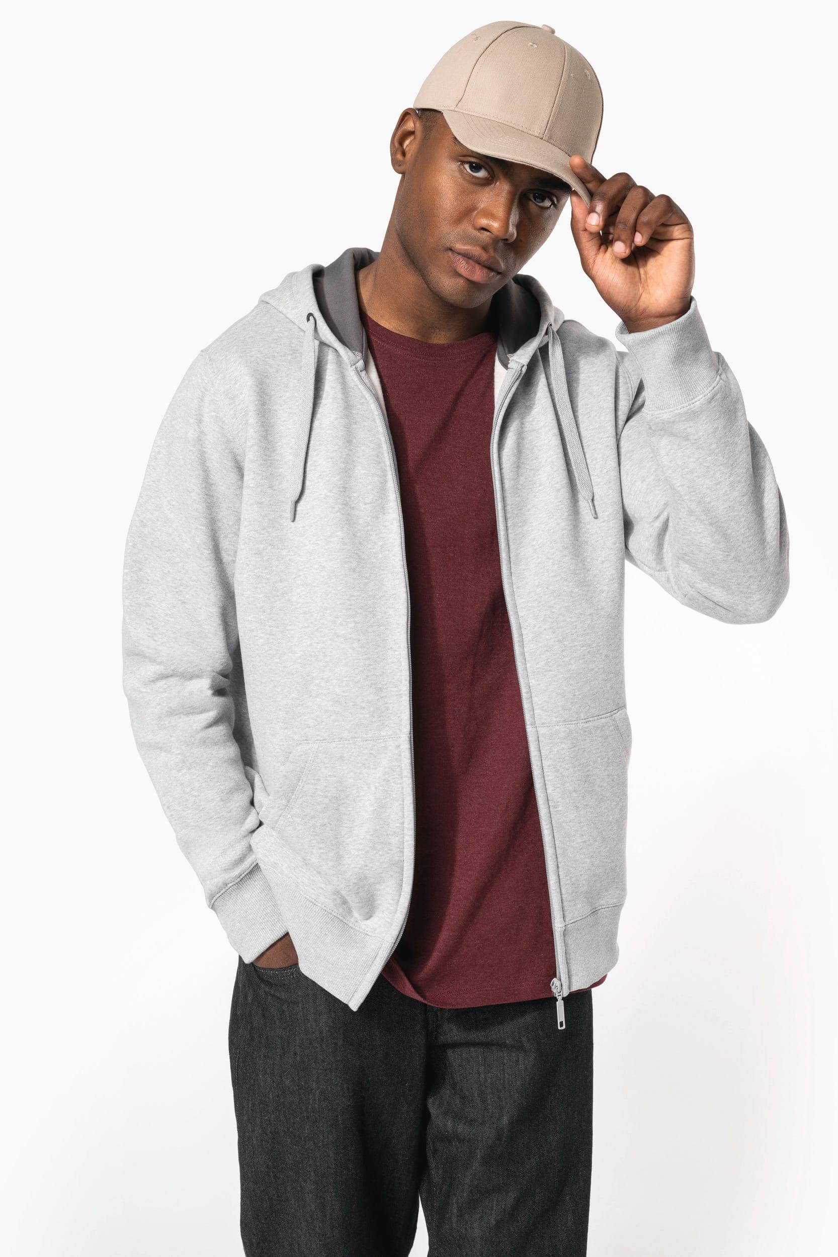 Sweat-shirt zippé capuche unisexe en situation