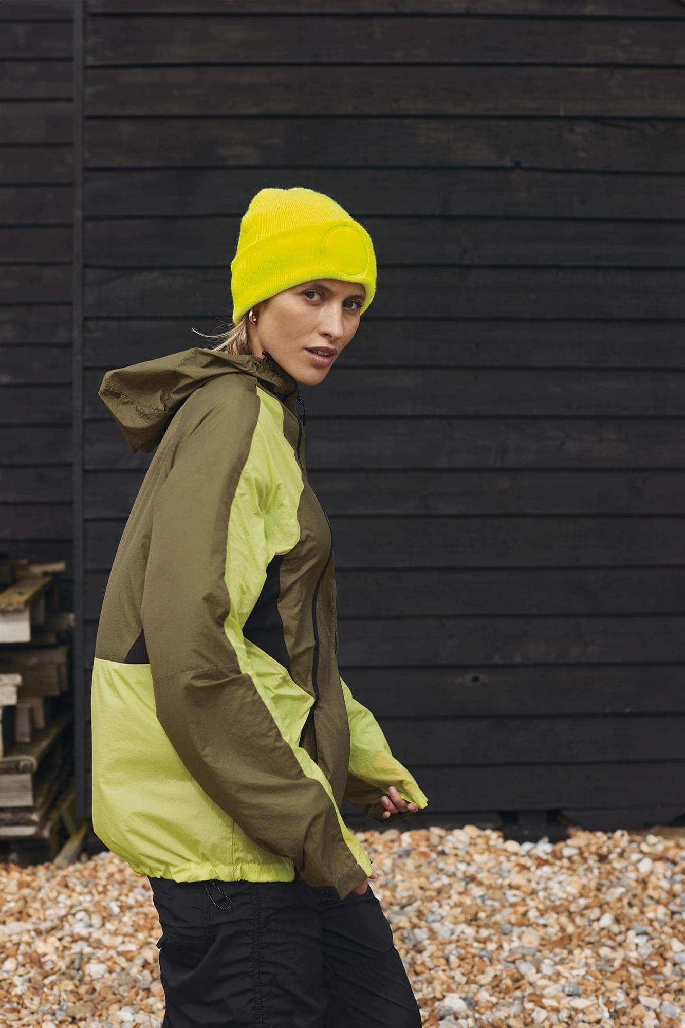 CIRCULAR PATCH BEANIE en situation