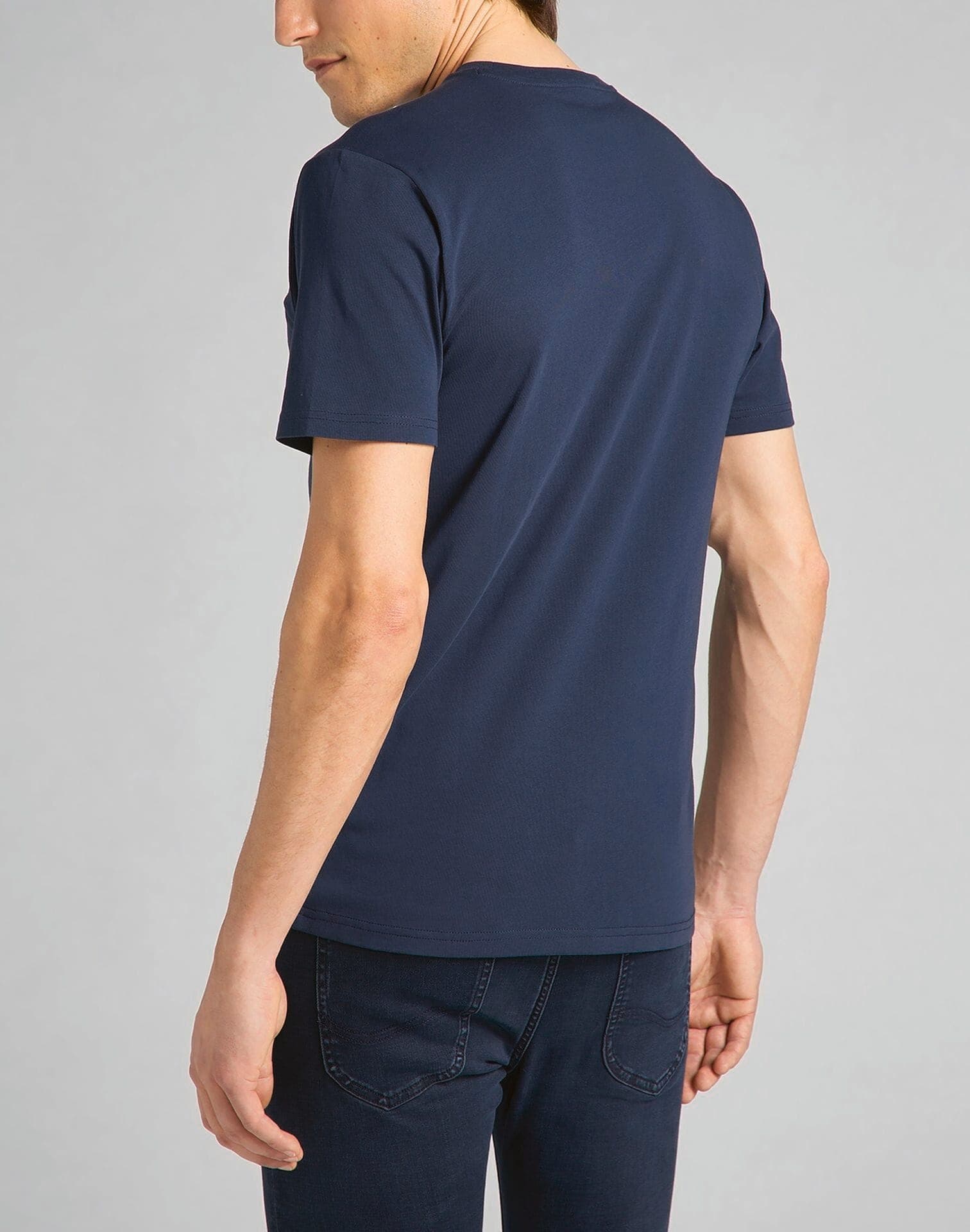 T-shirt Patch Logo Lee en situation