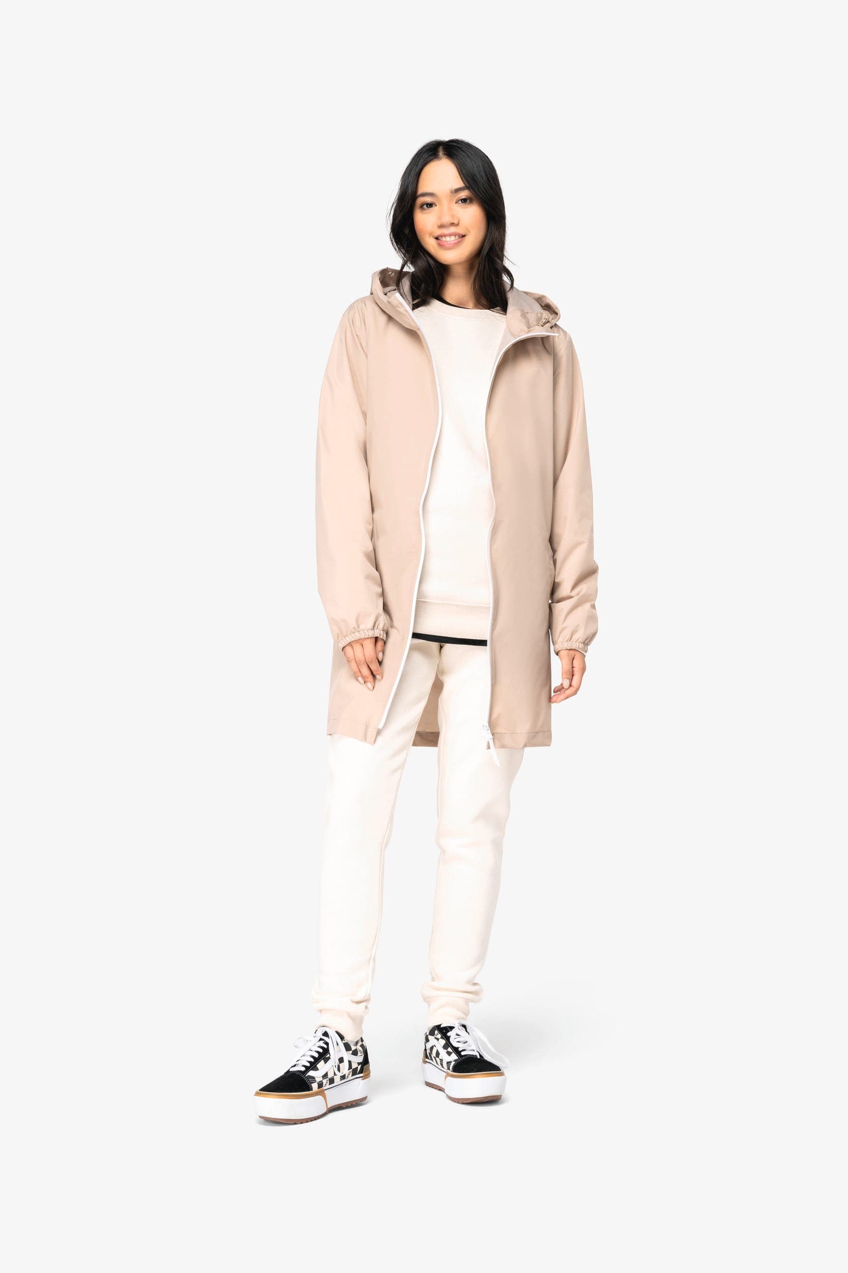 Veste écoresponsable imperméable unisexe en situation