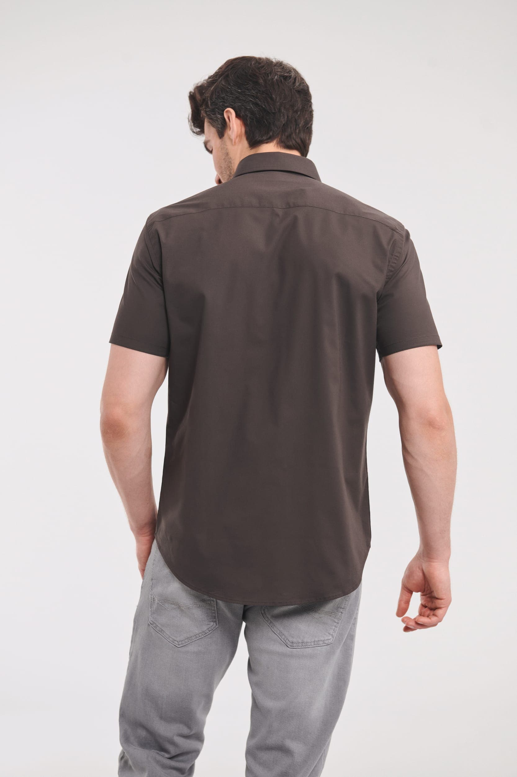 Chemise fittée homme manches courtes en situation