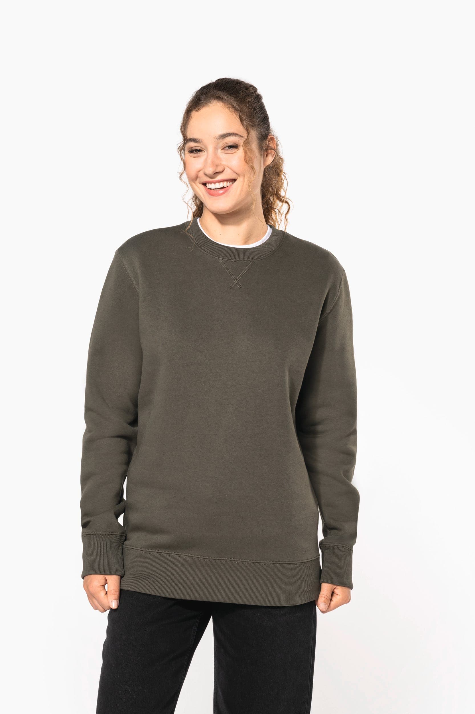 Sweat-shirt col rond unisexe en situation