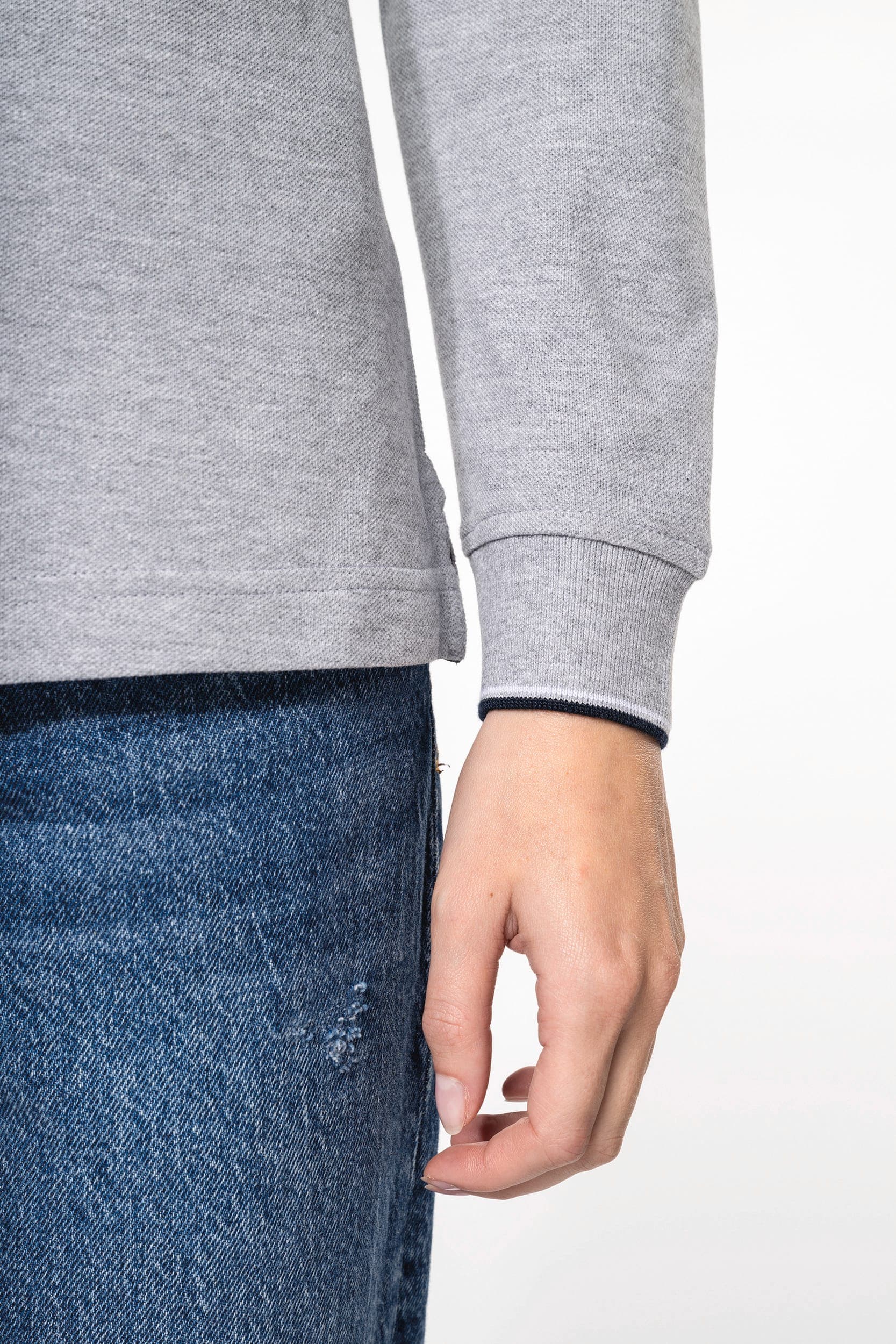 Polo maille piquée manches longues femme en situation