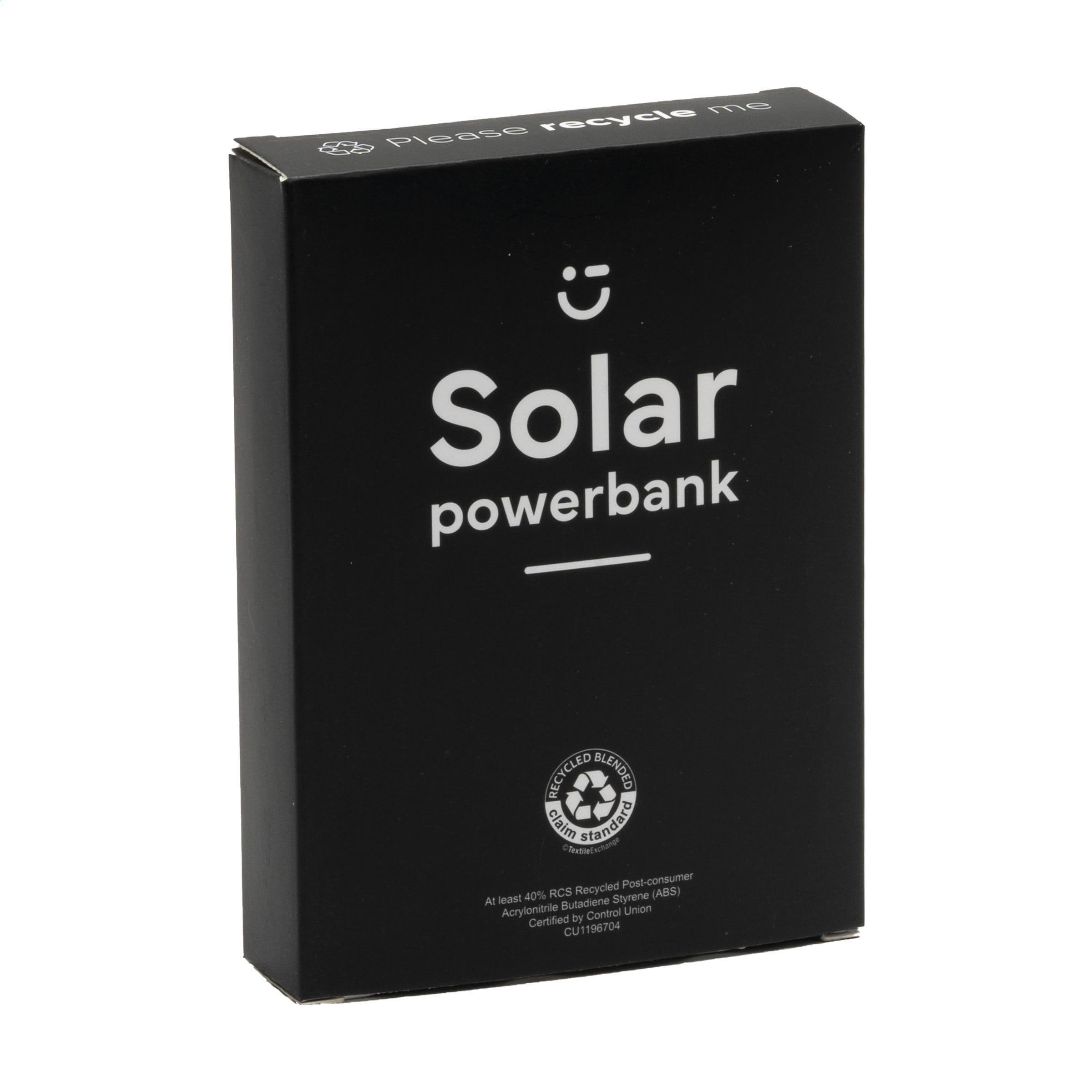 Batterie externe Solar RCS Powerbank 4000 en situation