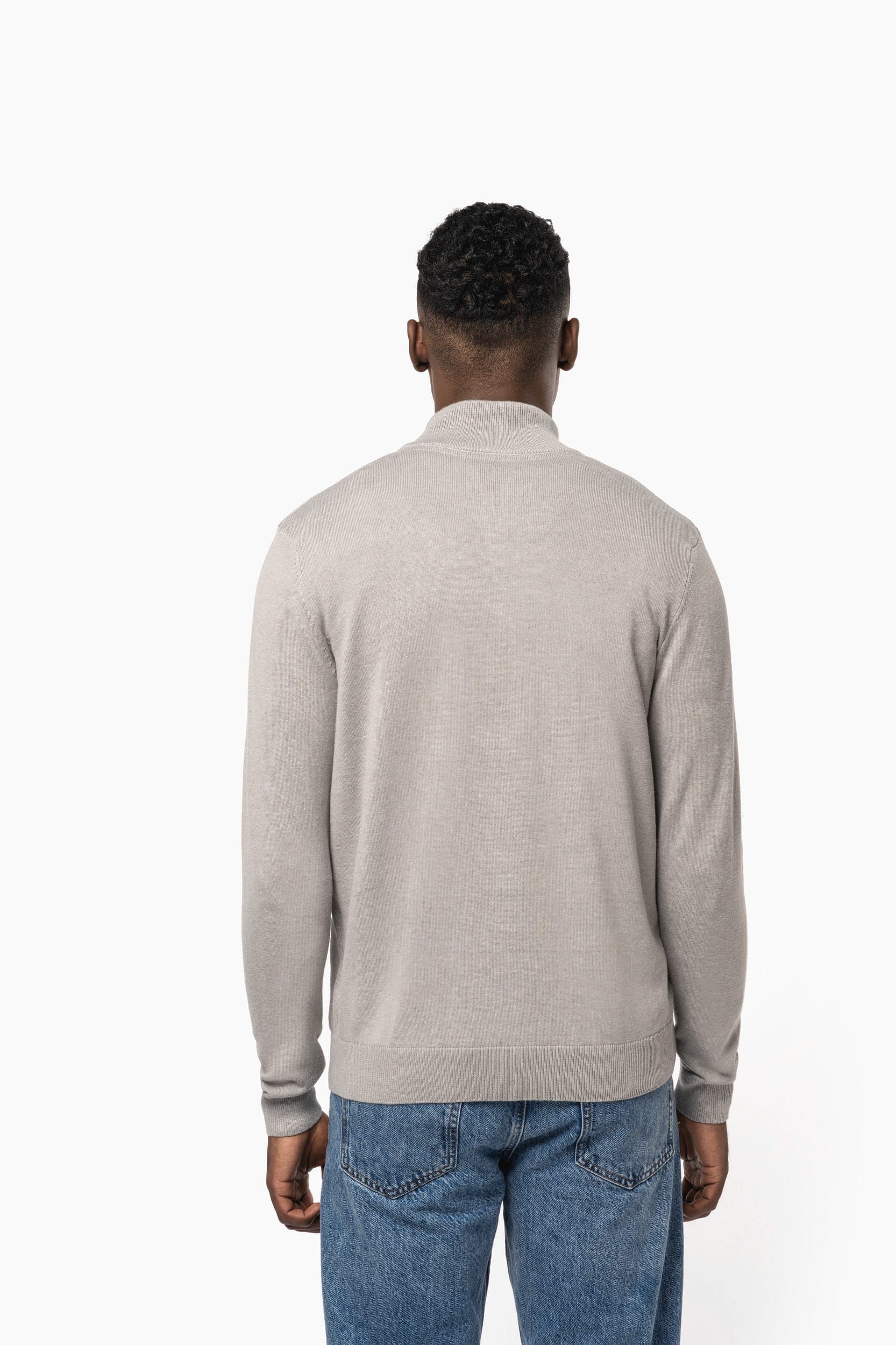 Pull 1/4 zip homme en situation
