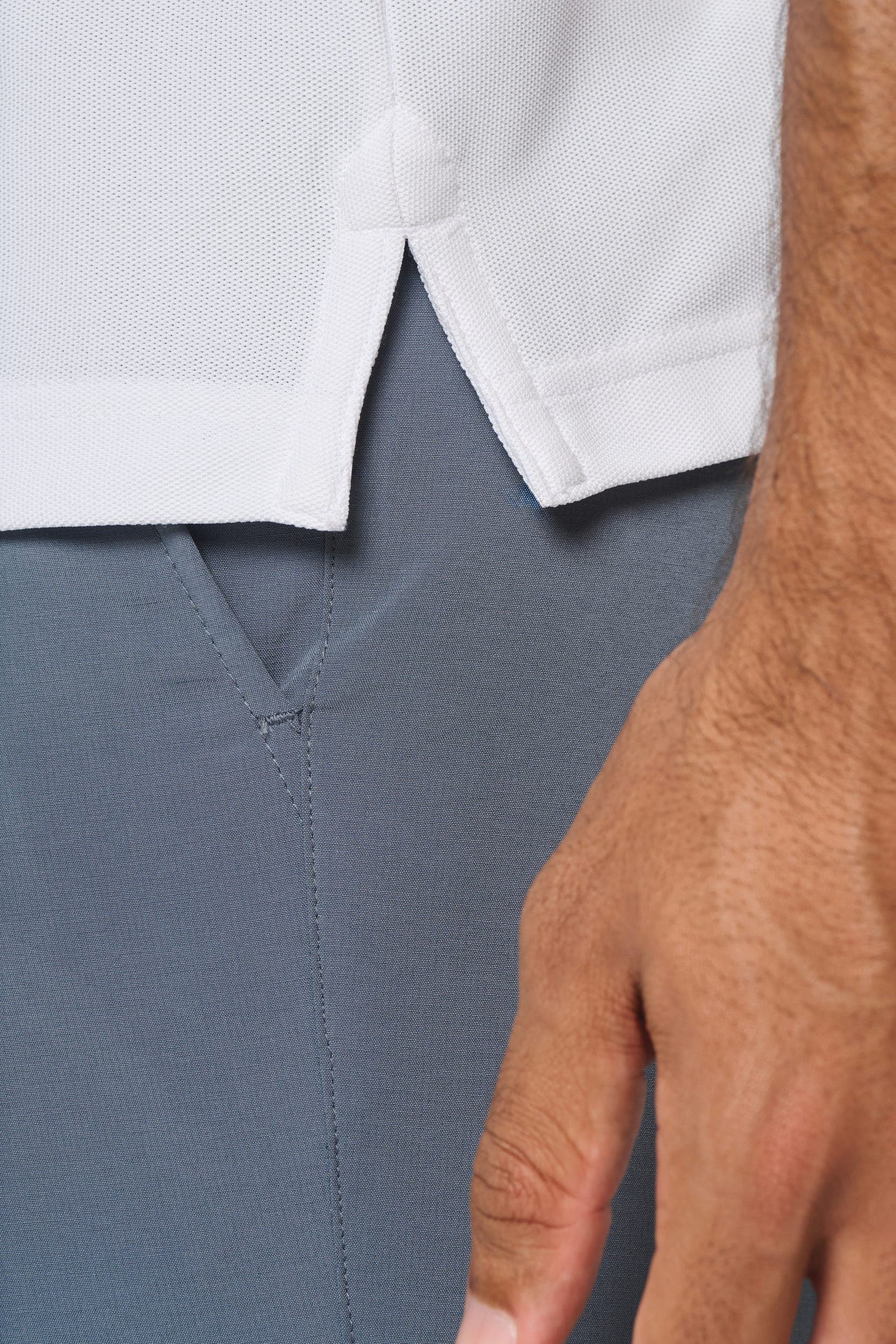 Polo piqué performance homme en situation