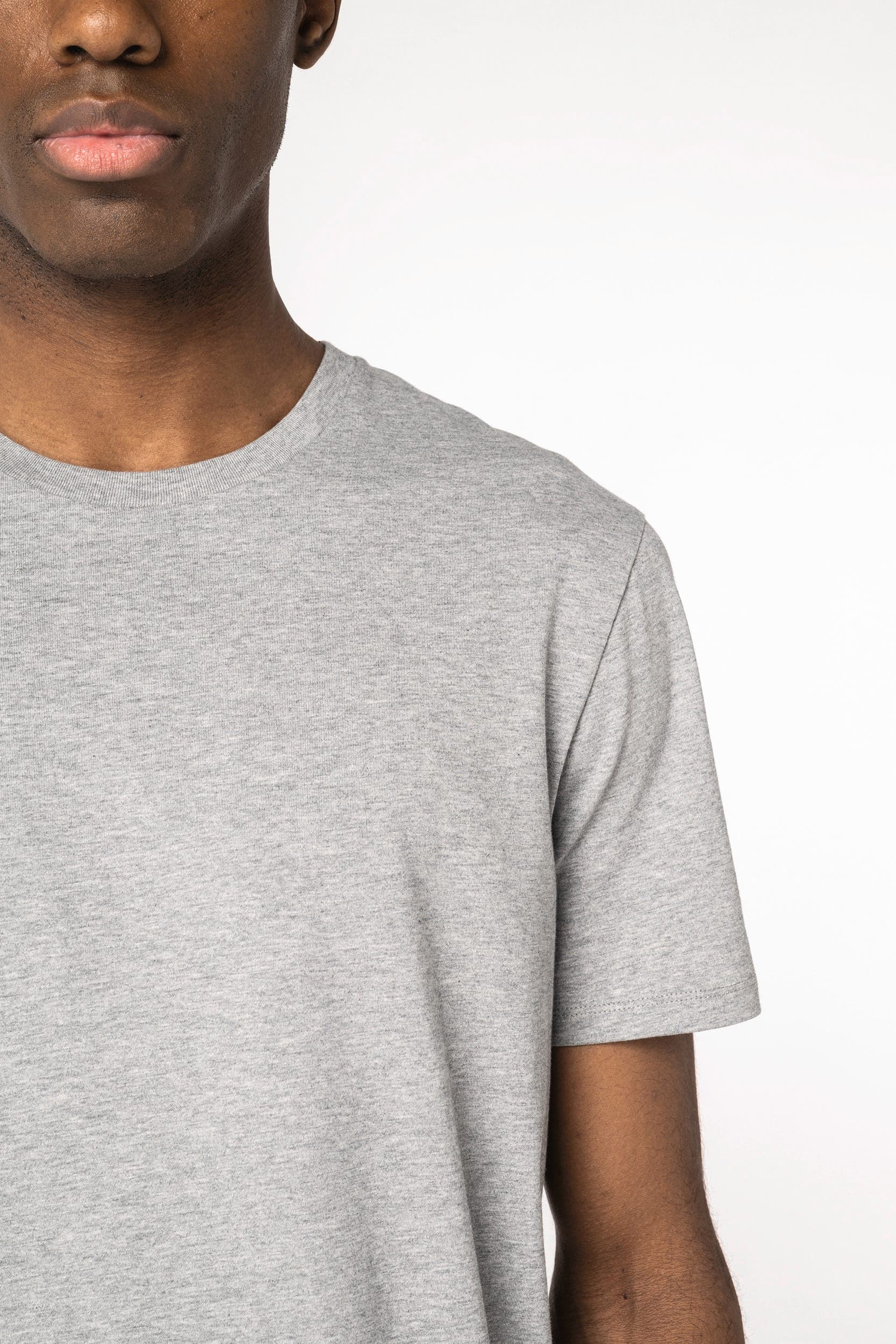T-shirt écoresponsable unisexe en situation
