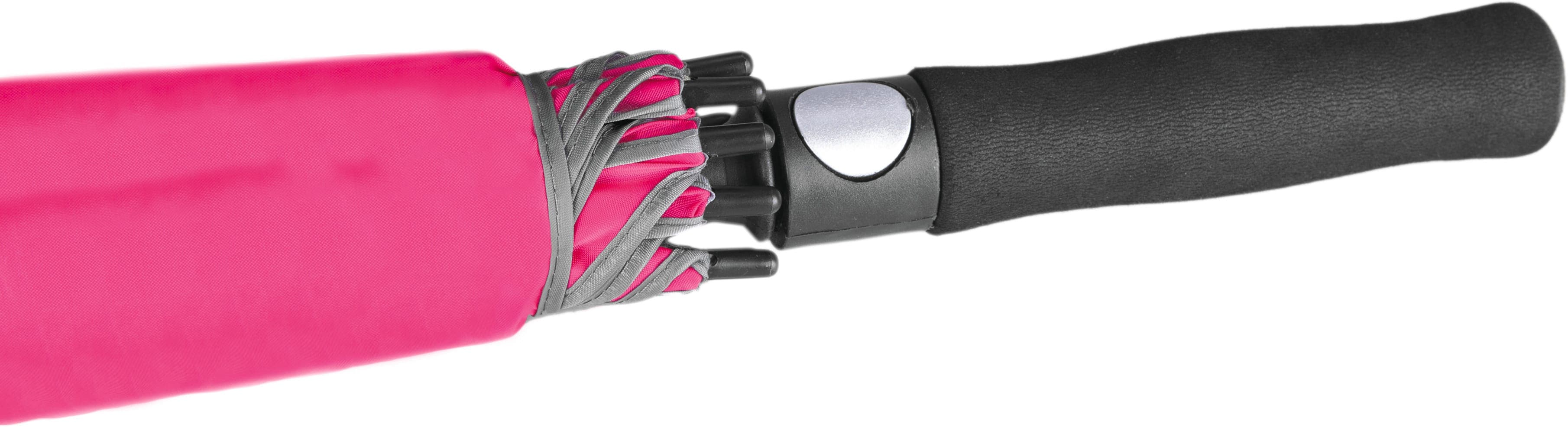 Parapluie de golf ouverture automatique en situation