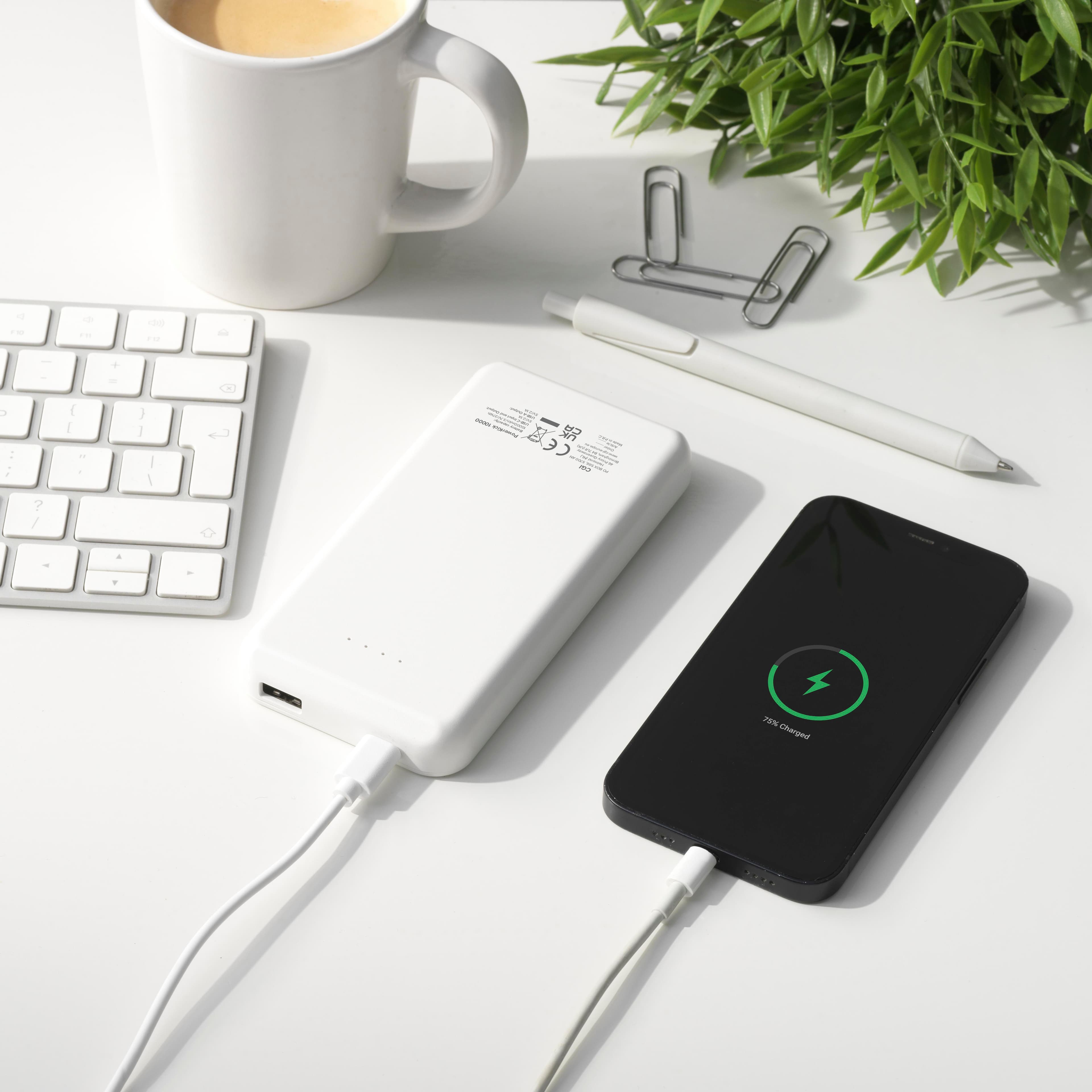 Batterie externe PowerKick 10000 RCS recyclée en situation
