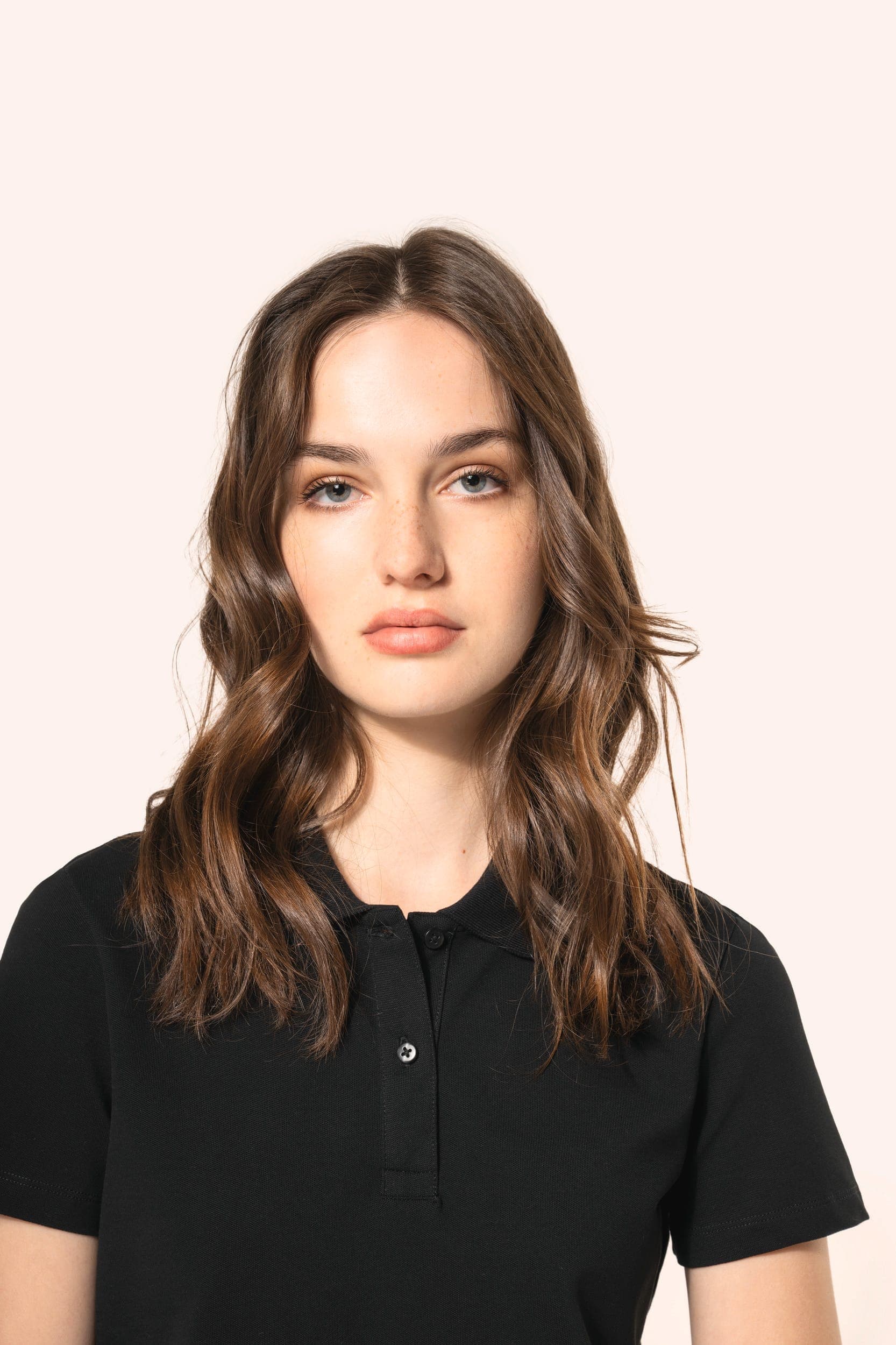 Polo Supima® manches courtes femme en situation