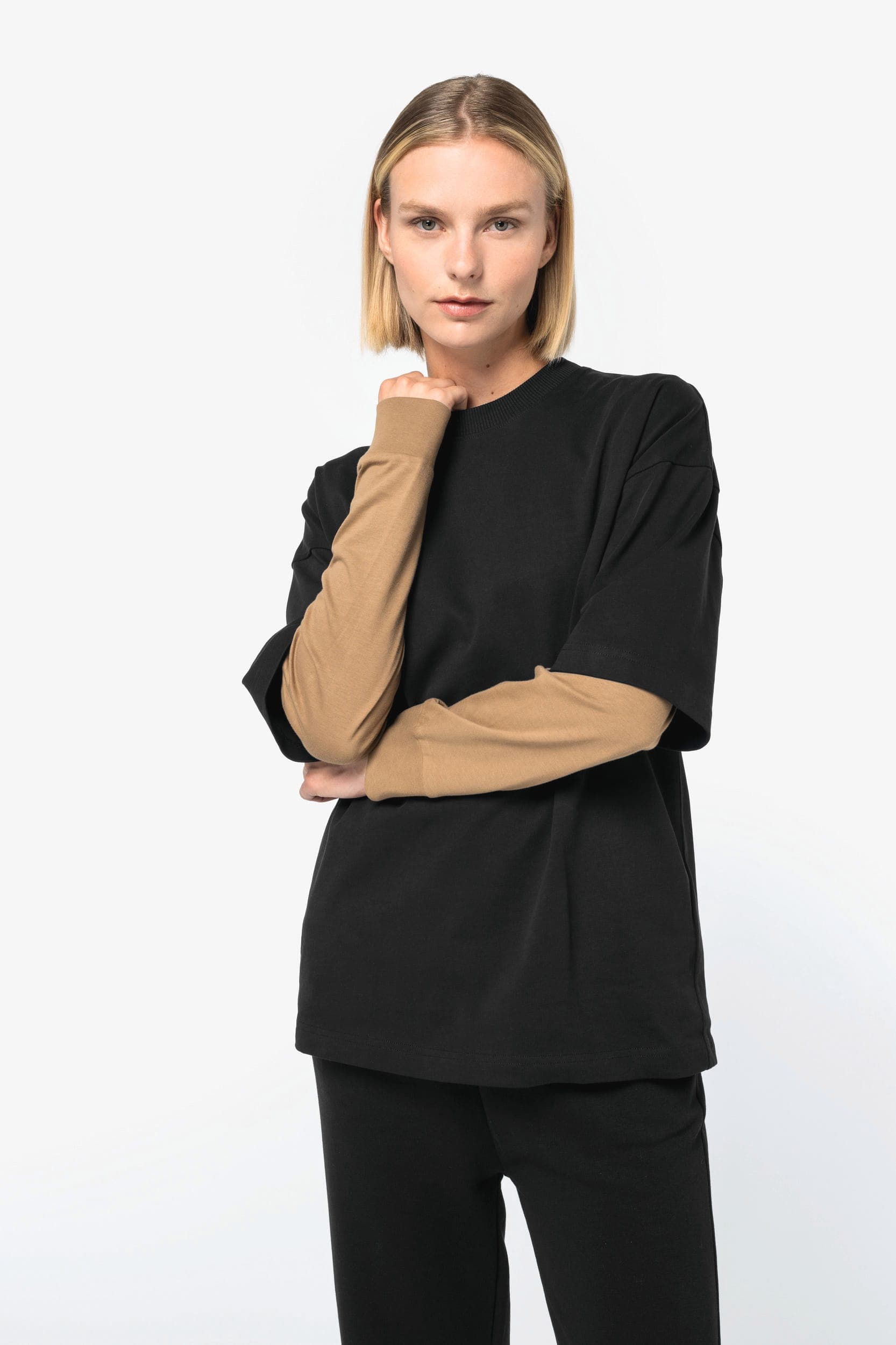 T-shirt écoresponsable oversize unisexe en situation