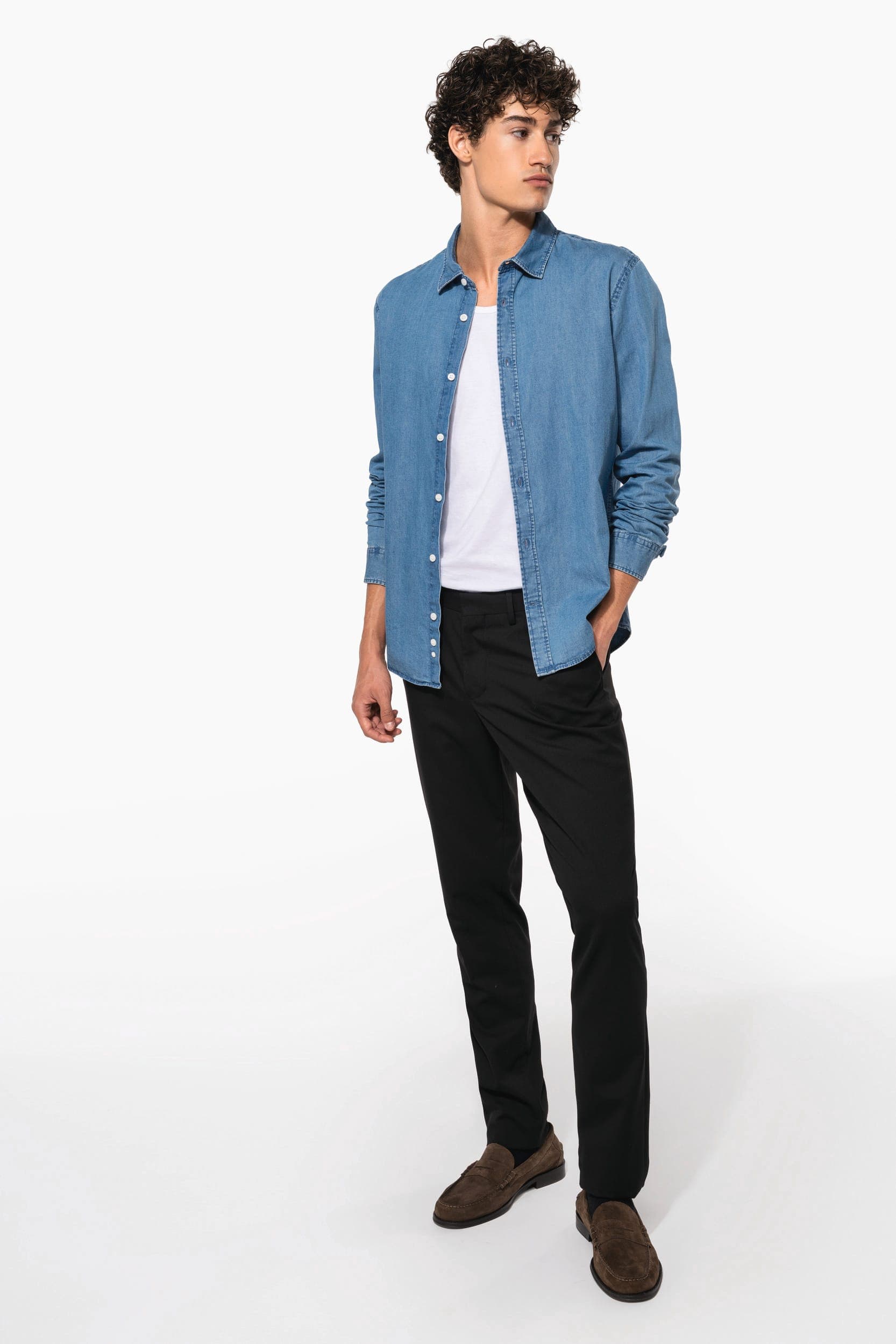 Chemise denim homme en situation