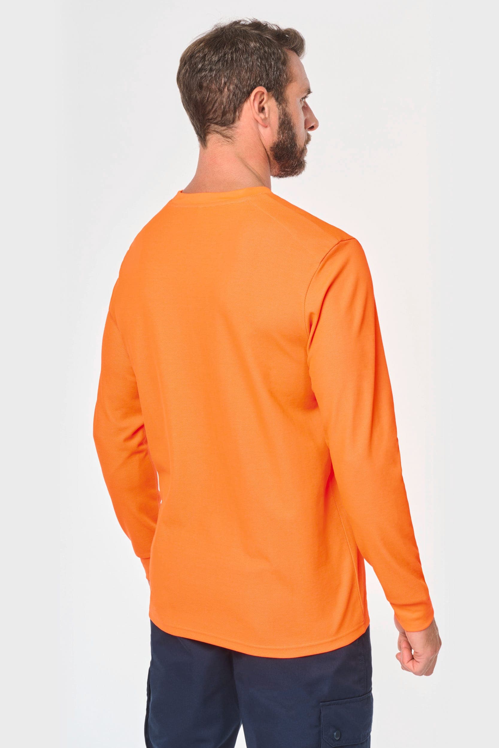 T-shirt unisexe écoresponsable manches longues coton/polyester en situation