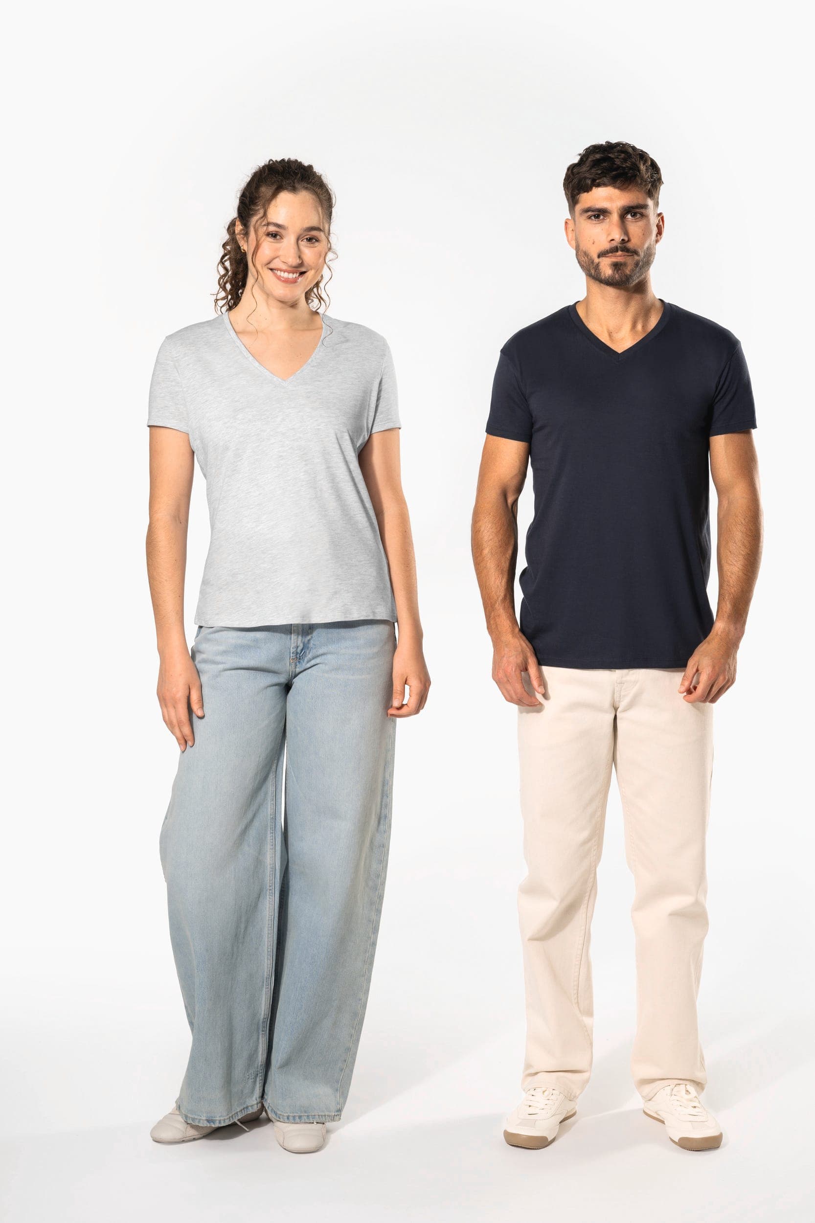 T-shirt Bio150 col V homme en situation
