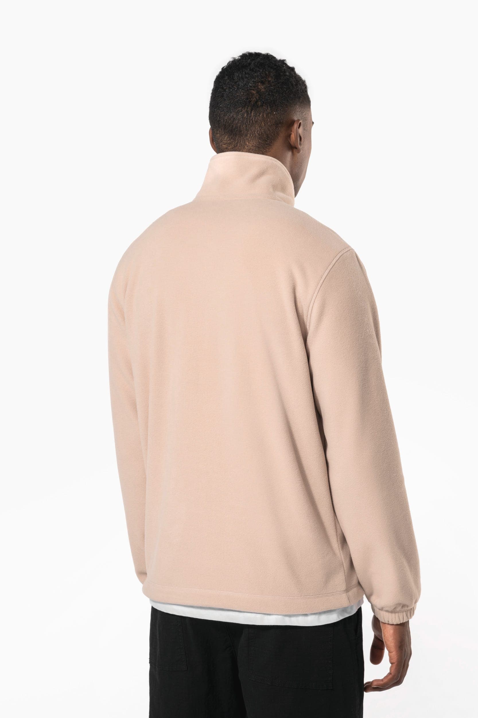 Veste polaire ajustable à poignets élastiqués en situation