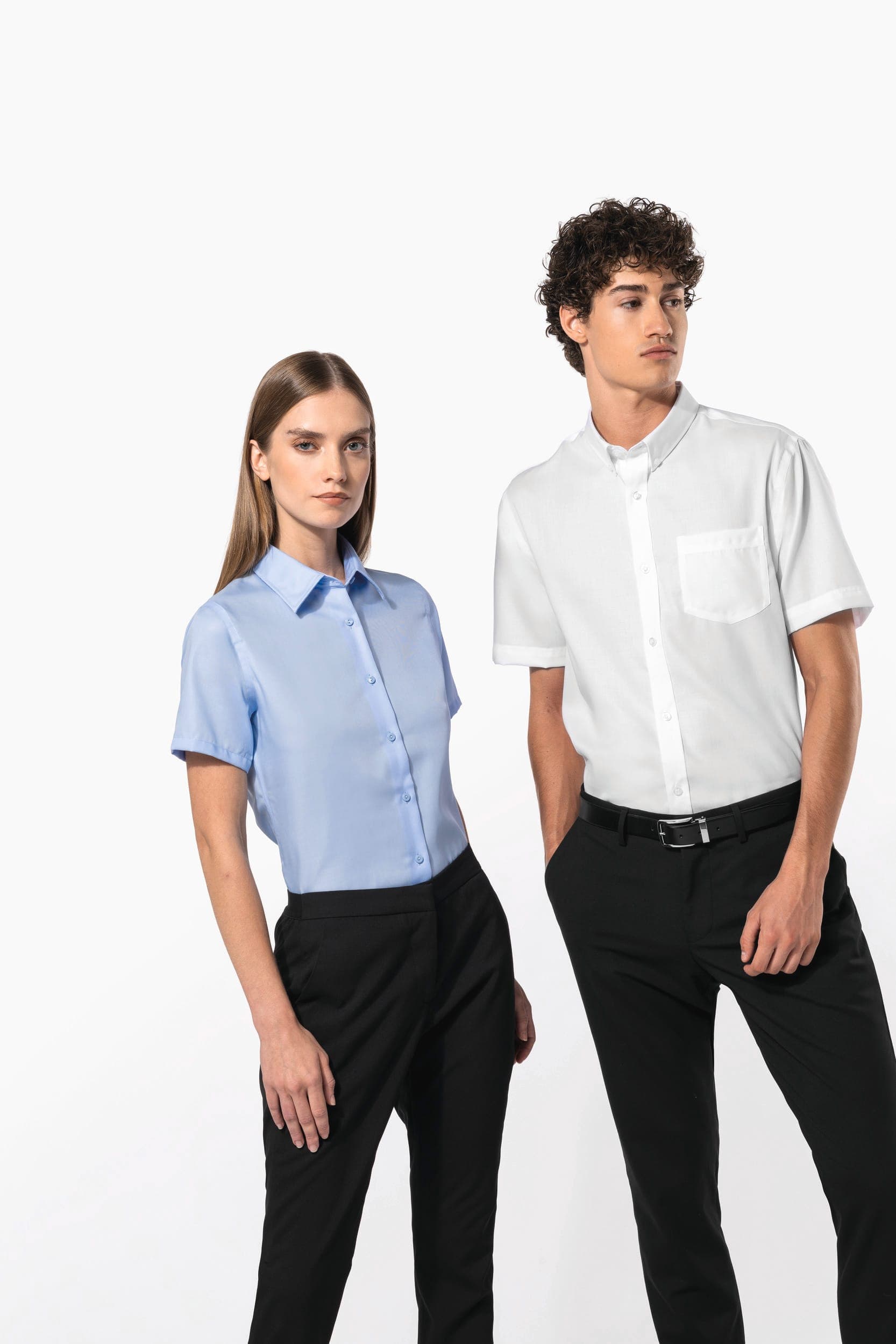 Chemise micro-sergé manches courtes sans repassage en situation