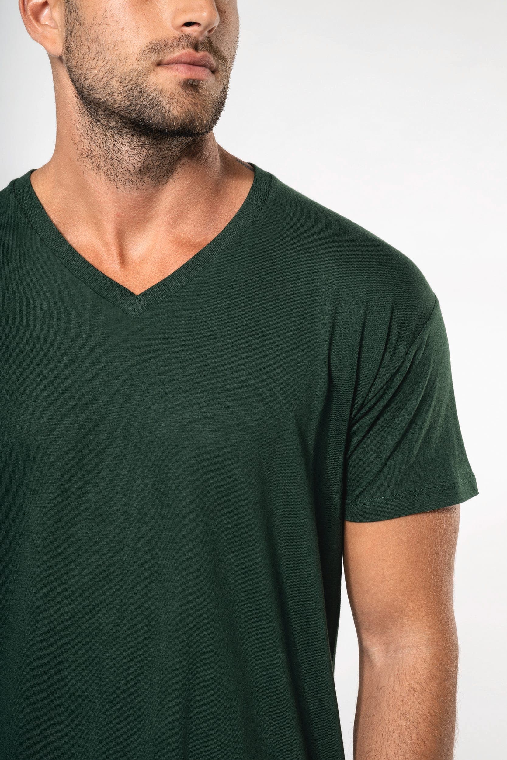 T-shirt Bio150 IC col V homme en situation