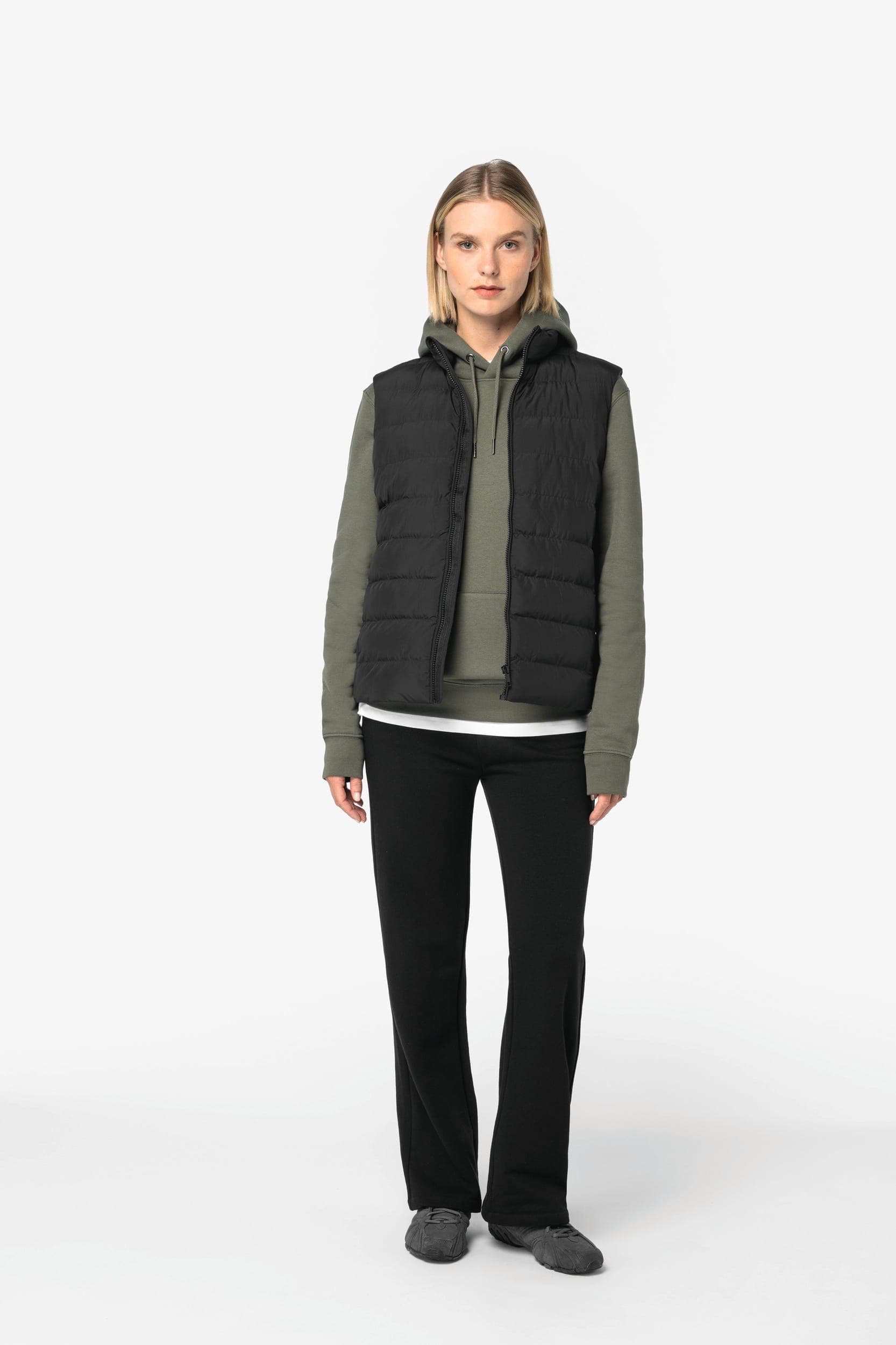 Bodywarmer écoresponsable matelassé femme en situation
