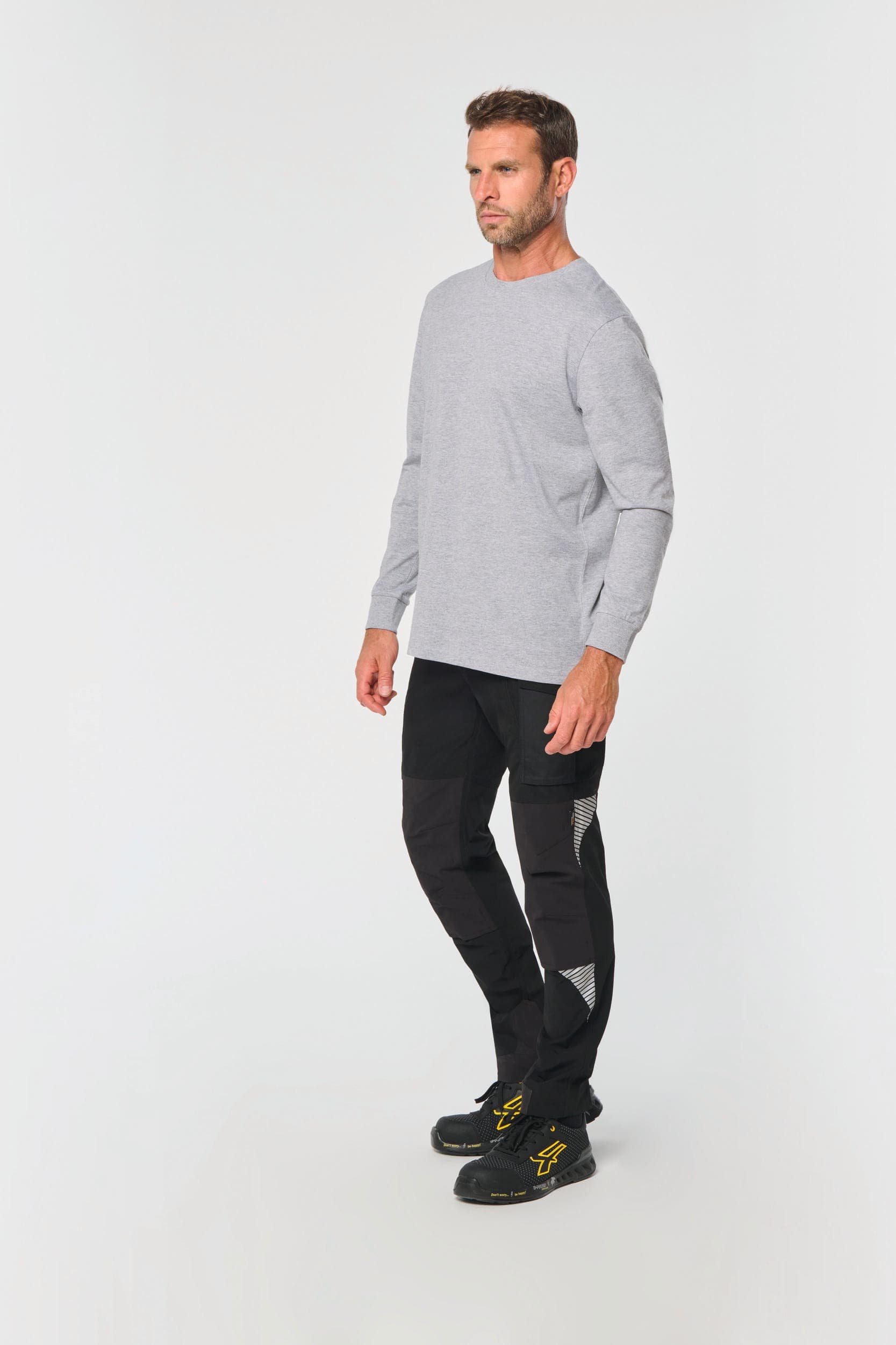 Pantalon léger stretch recyclé multipoches unisexe en situation