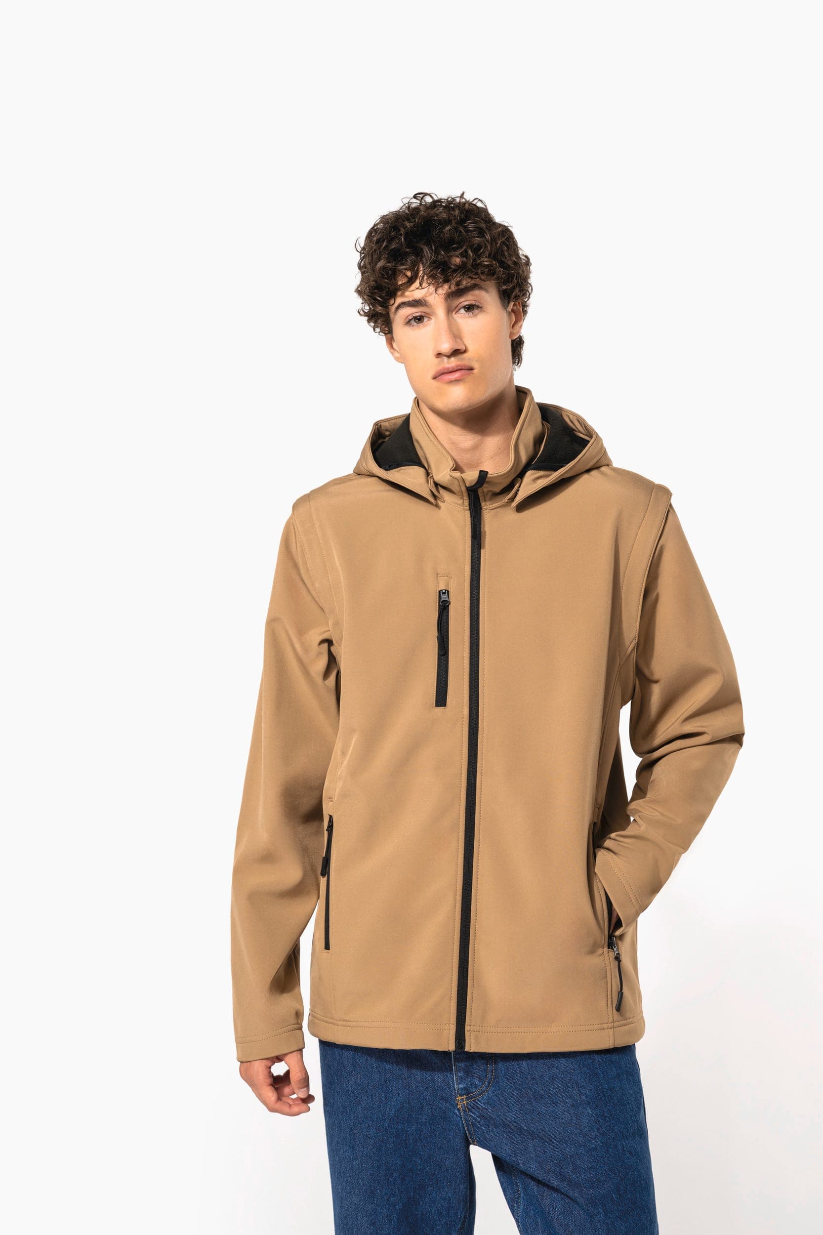 Veste Softshell 3 couches à capuche avec manches amovibles unisexe en situation