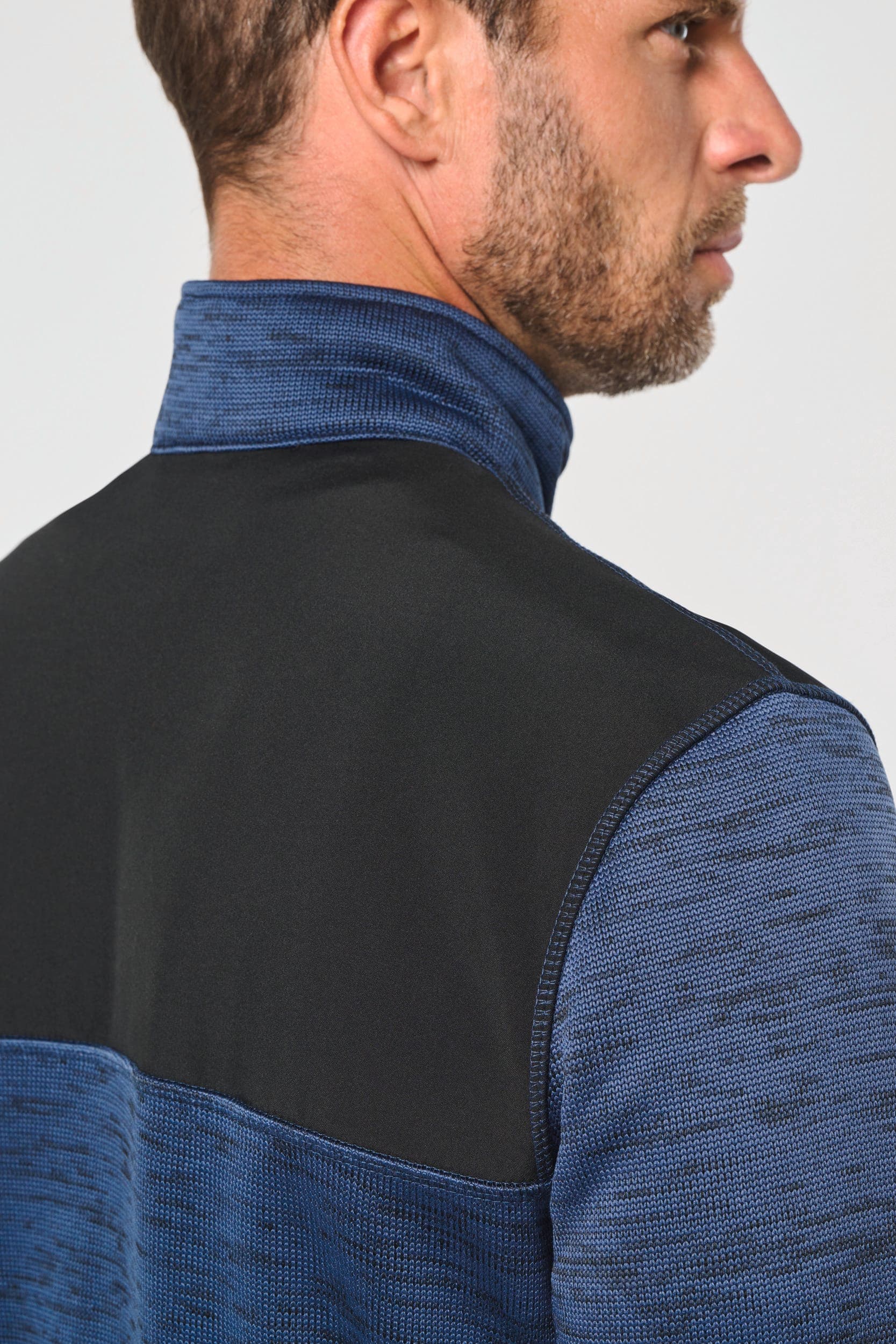 Veste recyclée en polytricot homme en situation