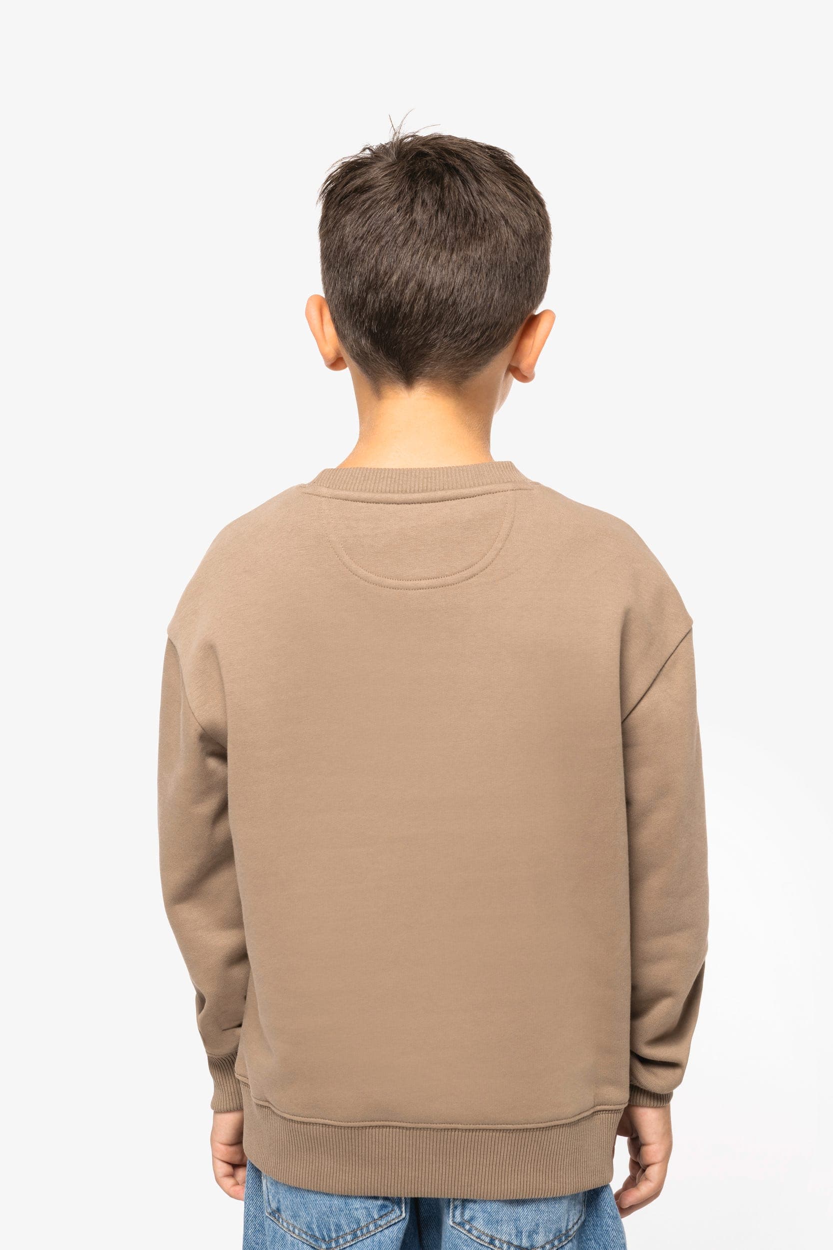 Sweat-shirt écoresponsable à col rond oversize enfant en situation