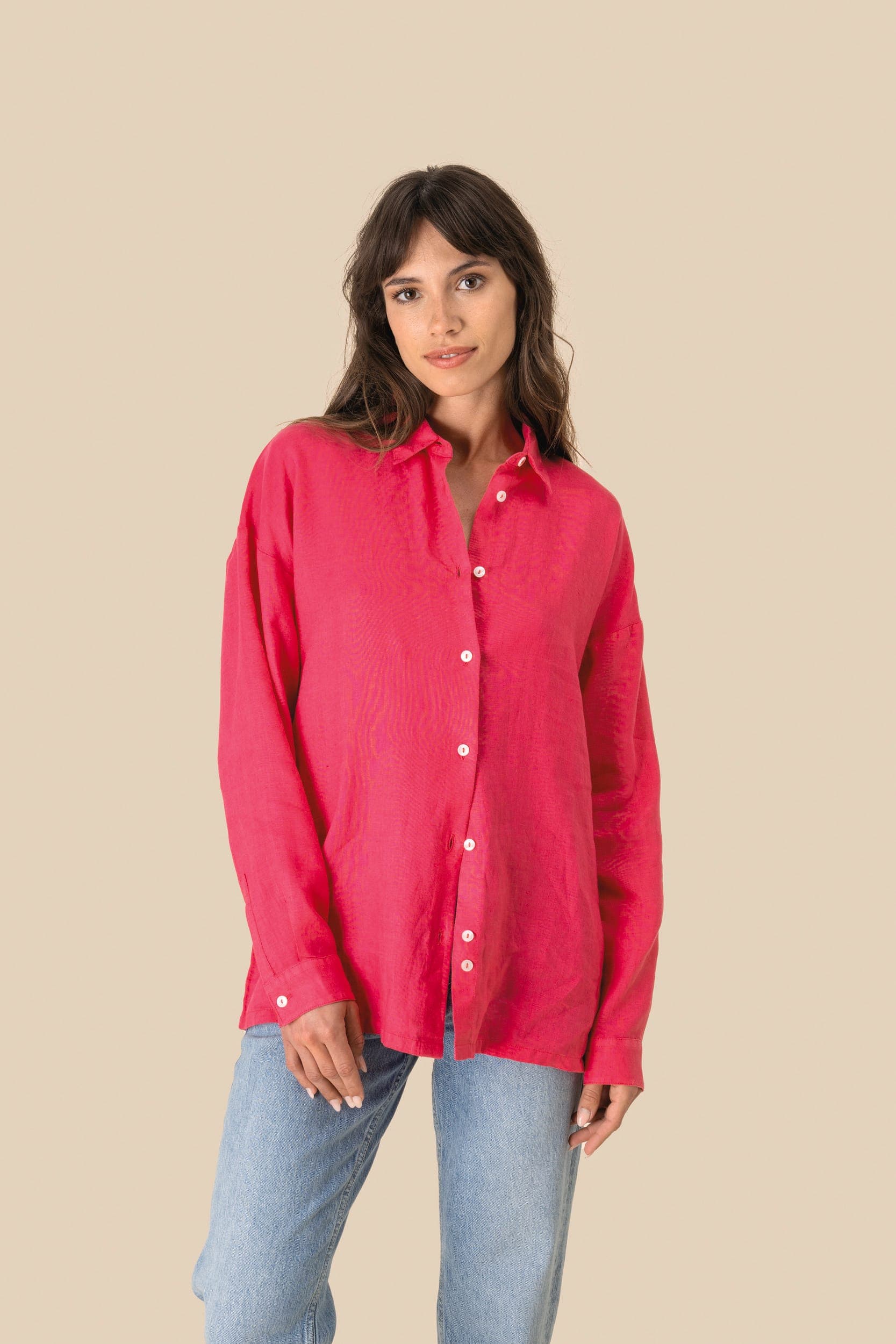 Chemise oversize en lin femme en situation