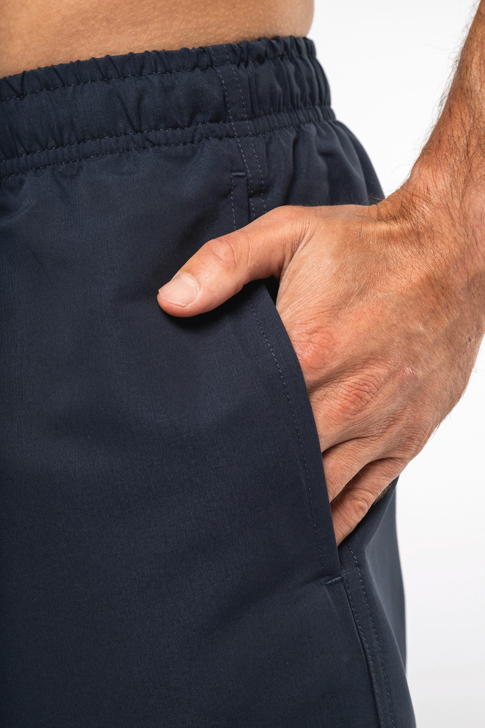 Short de bain écoresponsable homme en situation