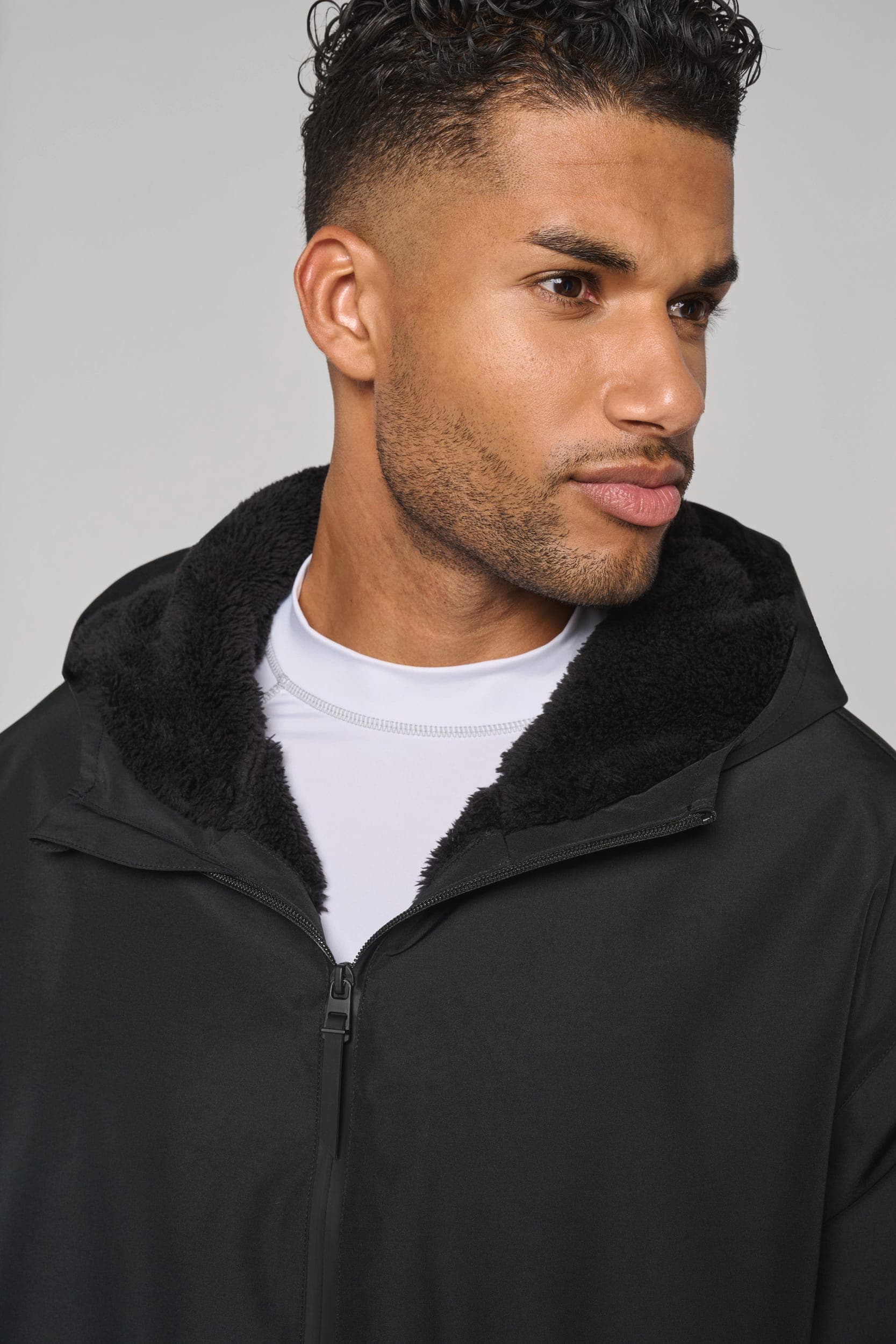Parka longue doublée sherpa unisexe en situation