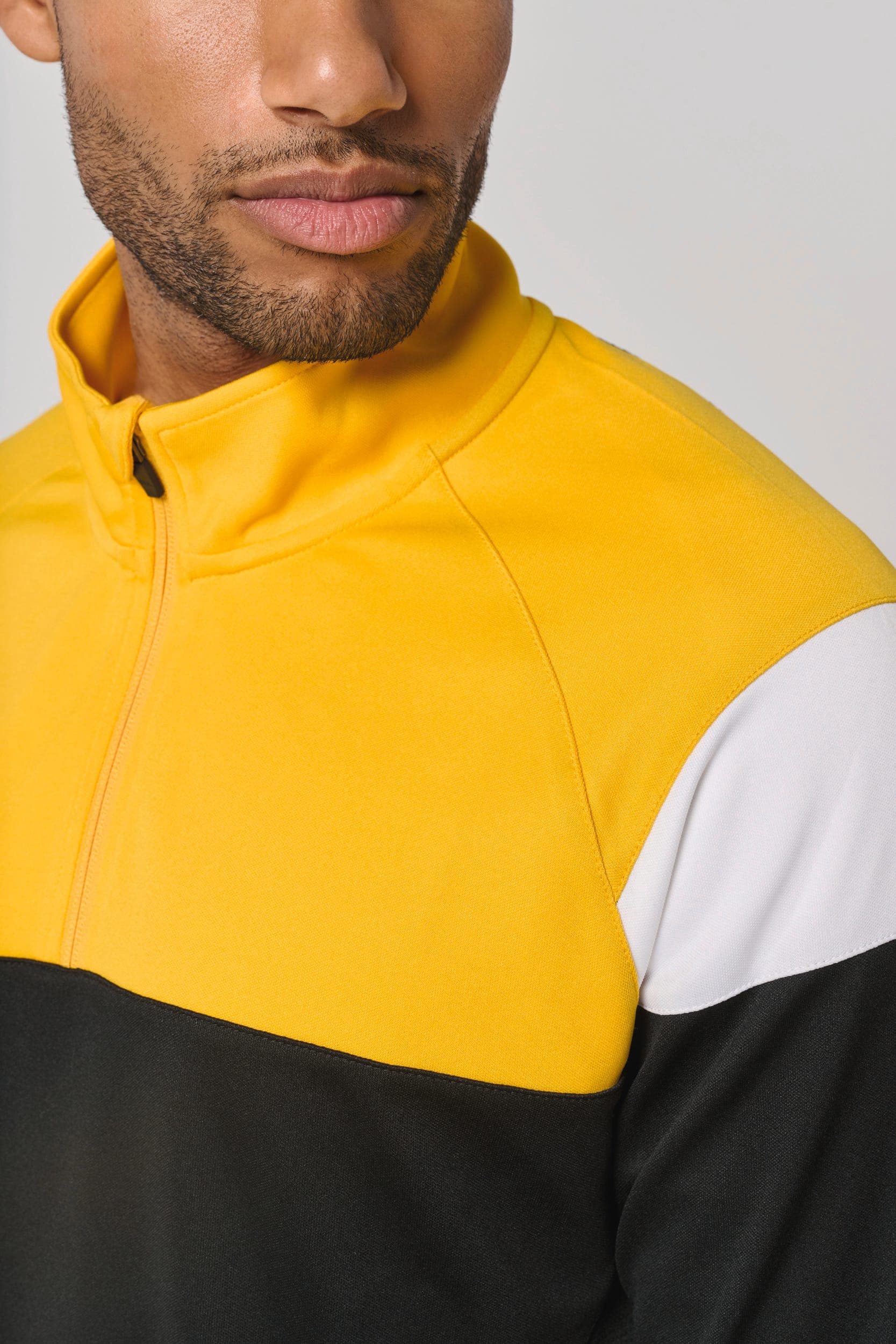Sweat d'entrainement 1/4 zip unisexe en situation