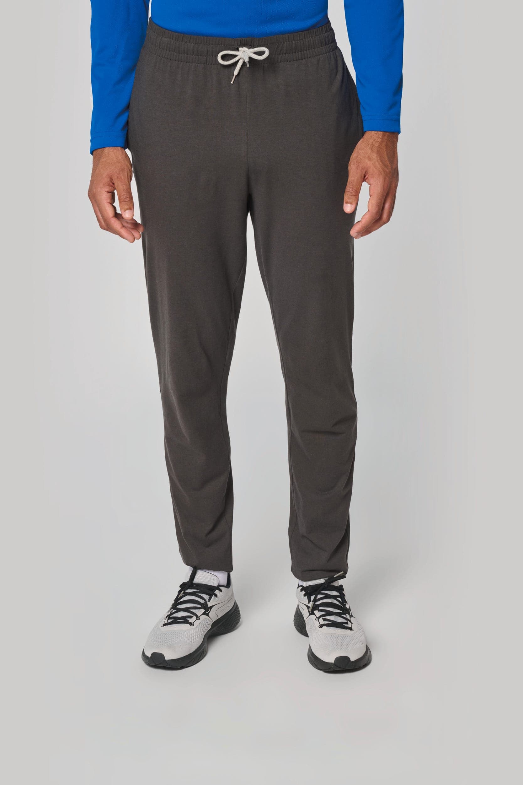 Pantalon de jogging en coton léger unisexe en situation