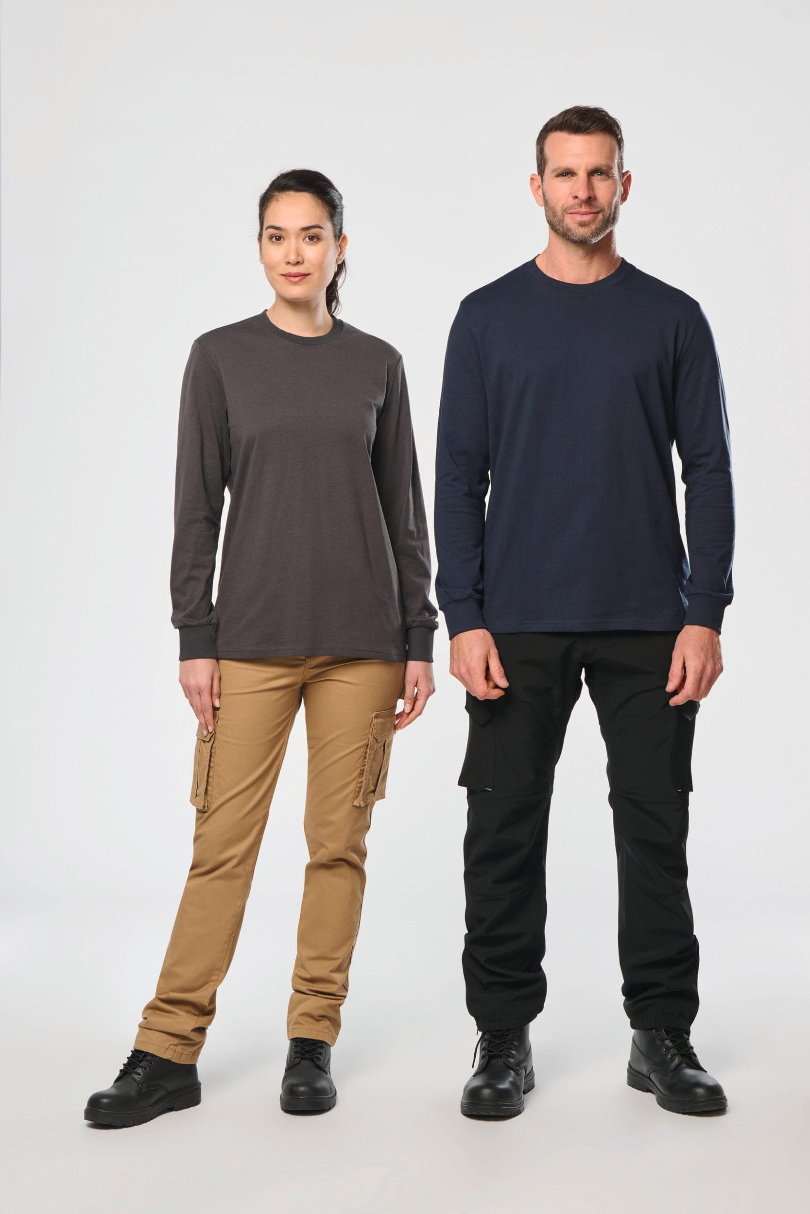 T-shirt écoresponsable manches longues unisexe en situation