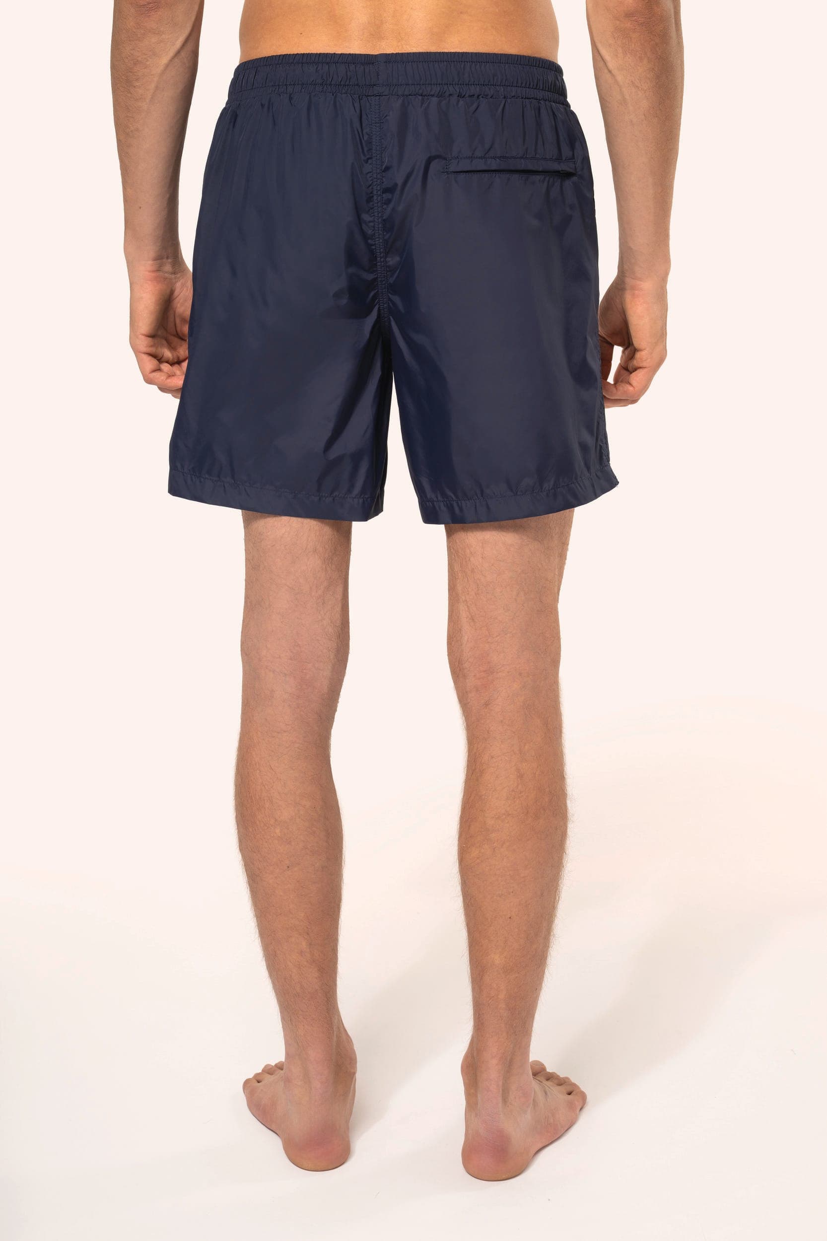 Short de bain homme en situation