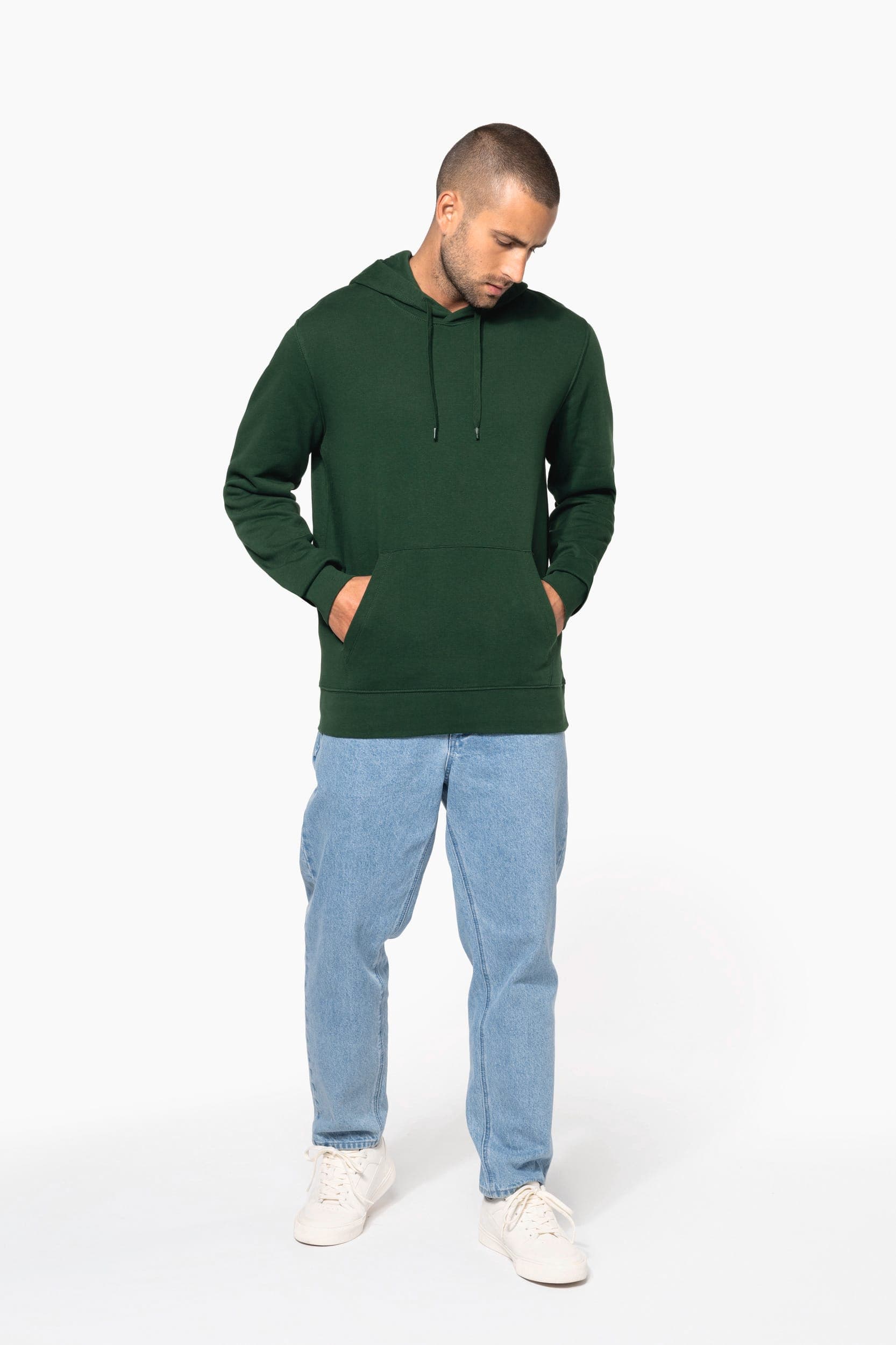 Sweat-shirt écoresponsable à capuche homme en situation