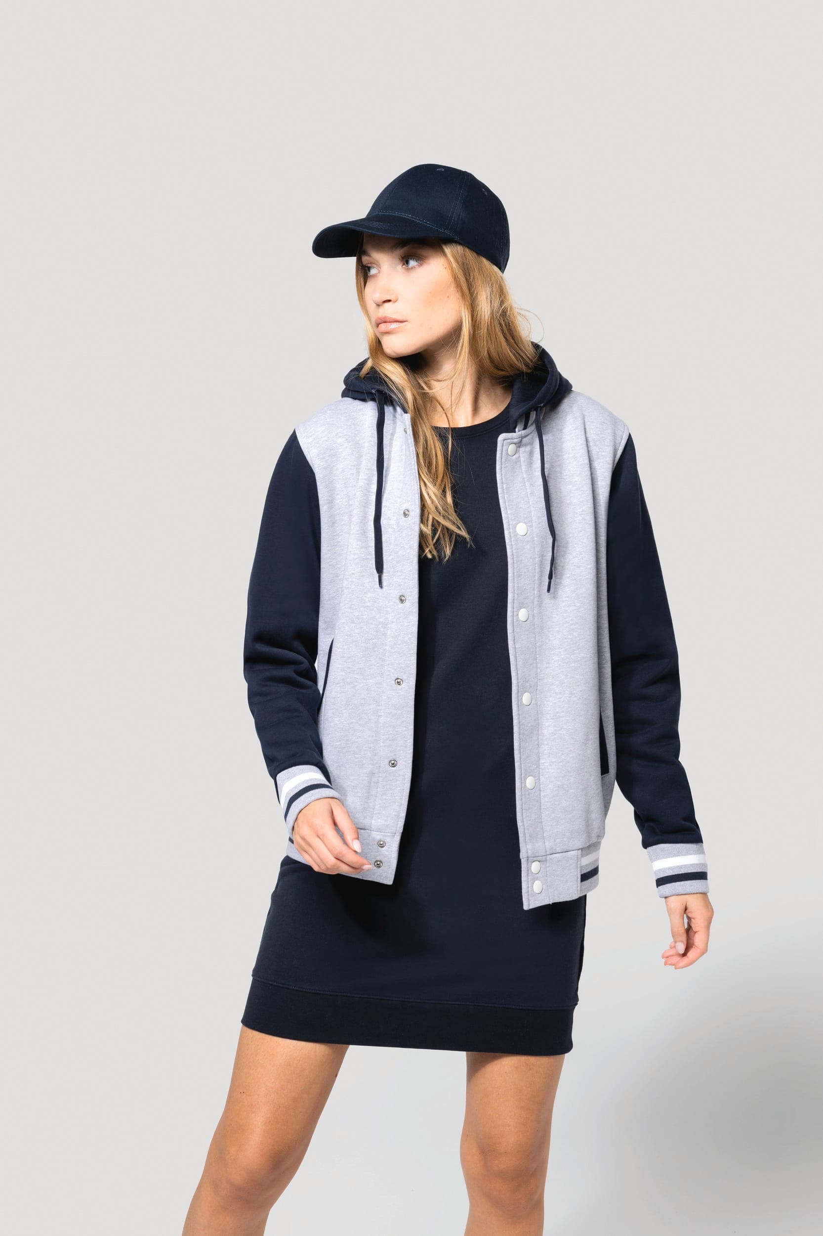 Blouson Teddy à capuche unisexe en situation