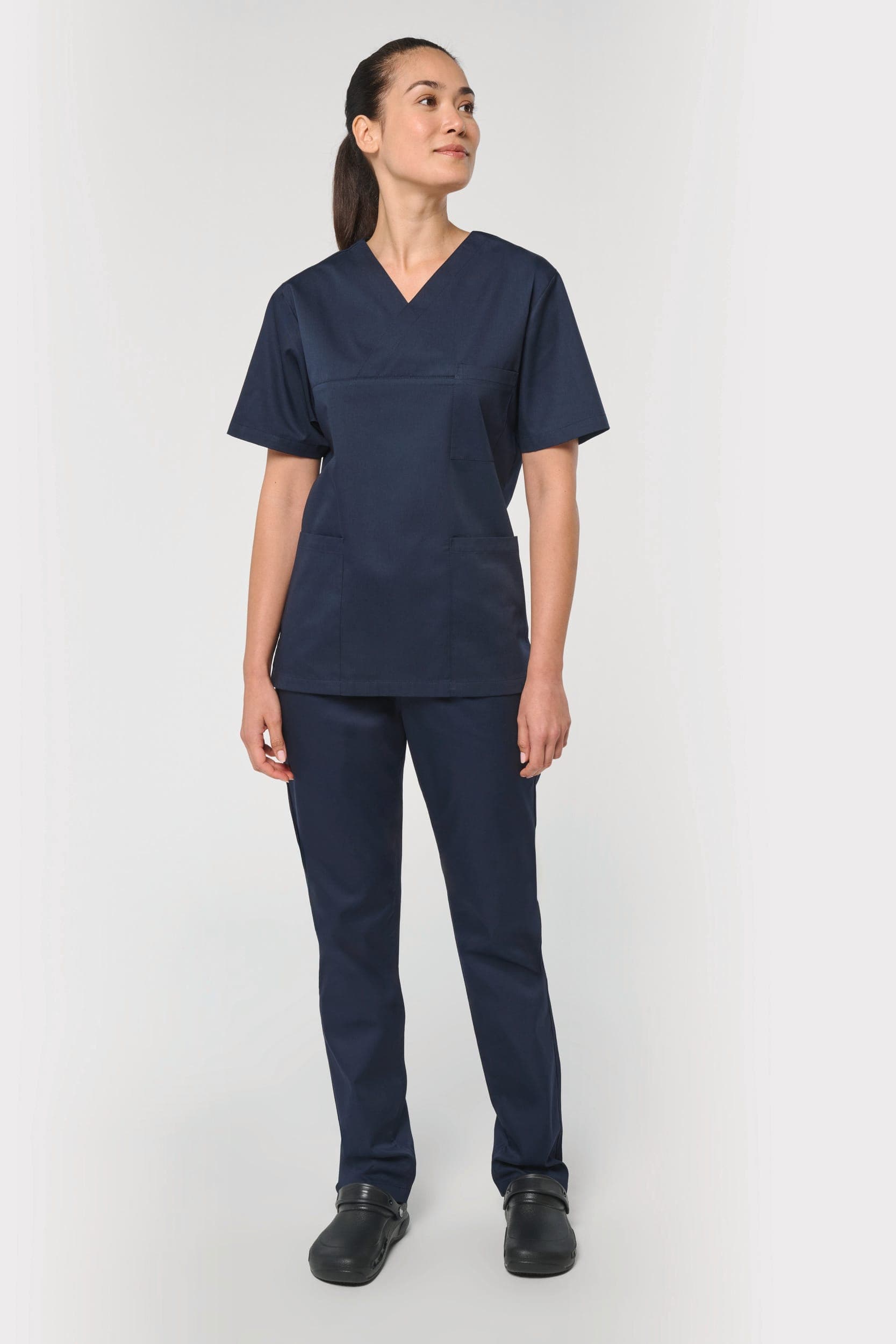 Pantalon polycoton femme en situation