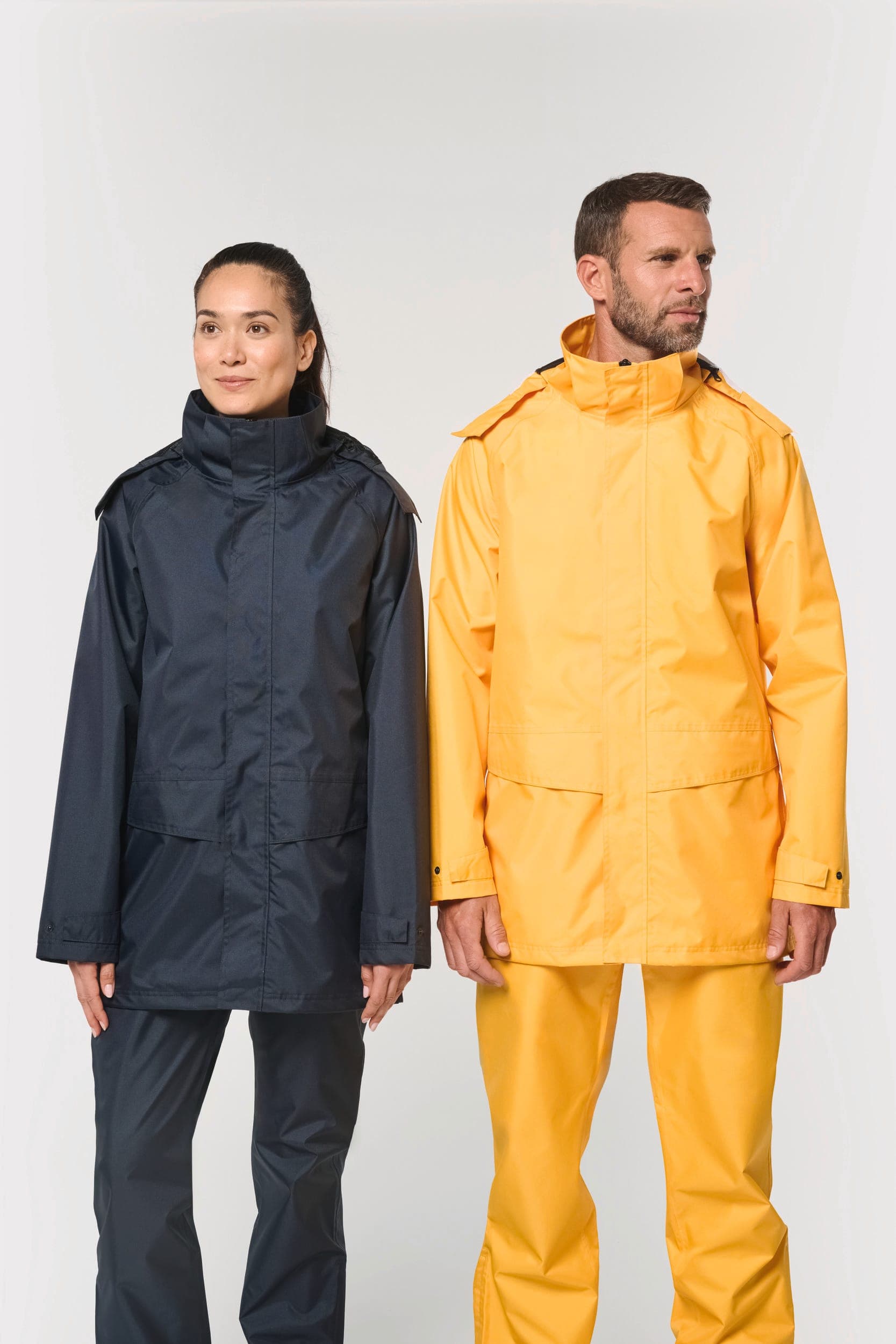 Veste de pluie unisexe en situation