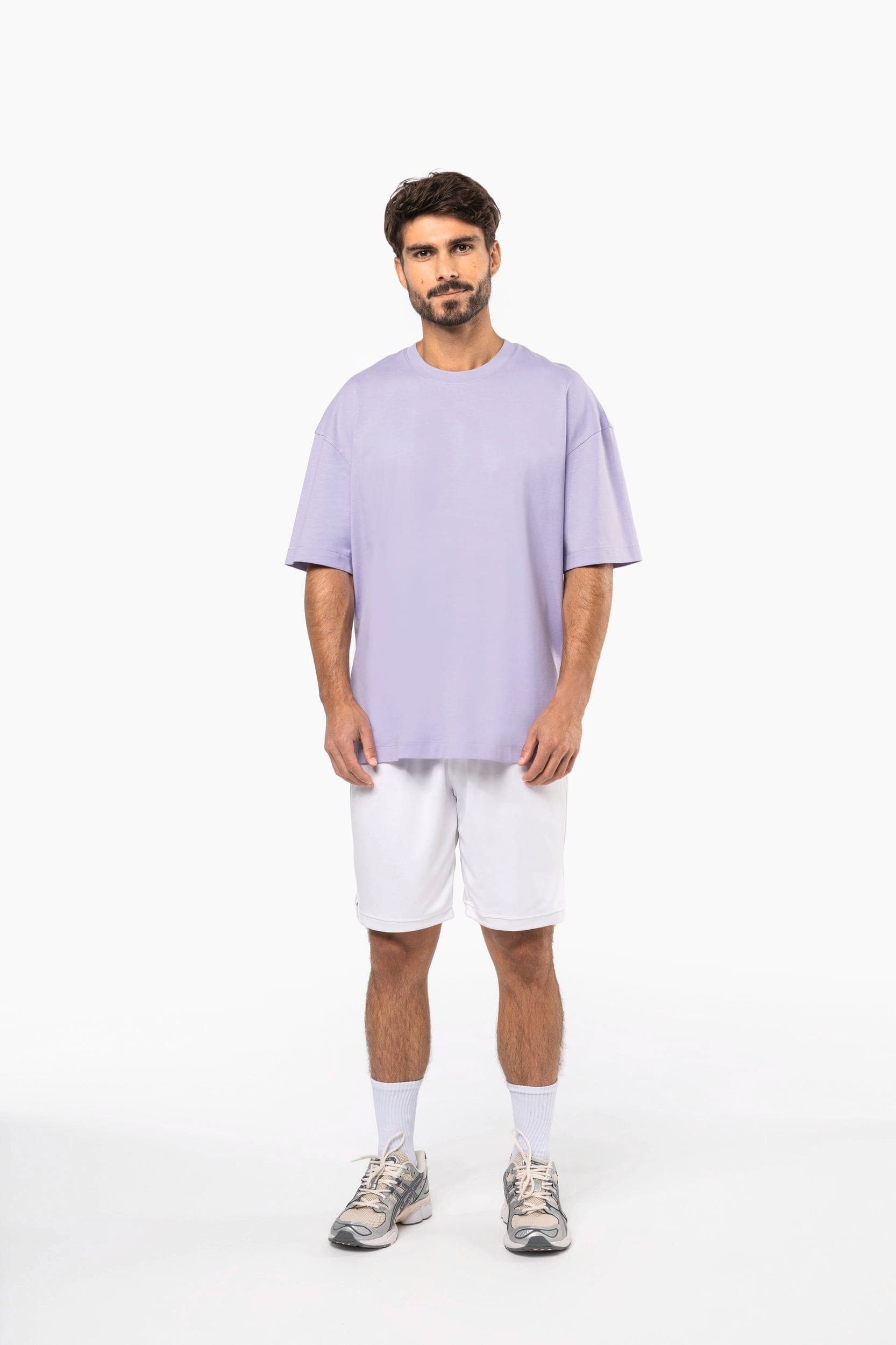 T-shirt unisexe oversize manches courtes en situation