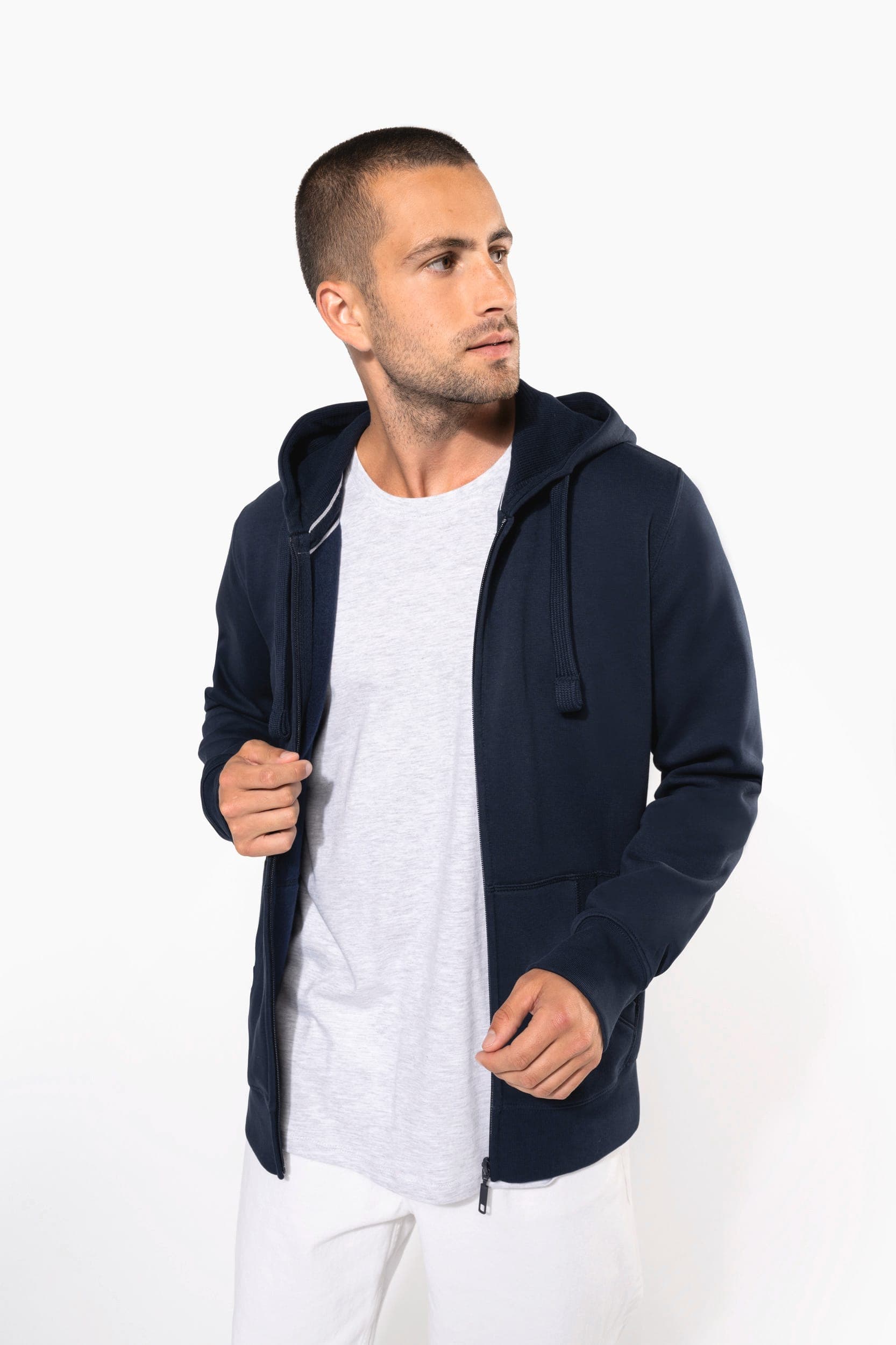Sweat-shirt zippé capuche homme en situation