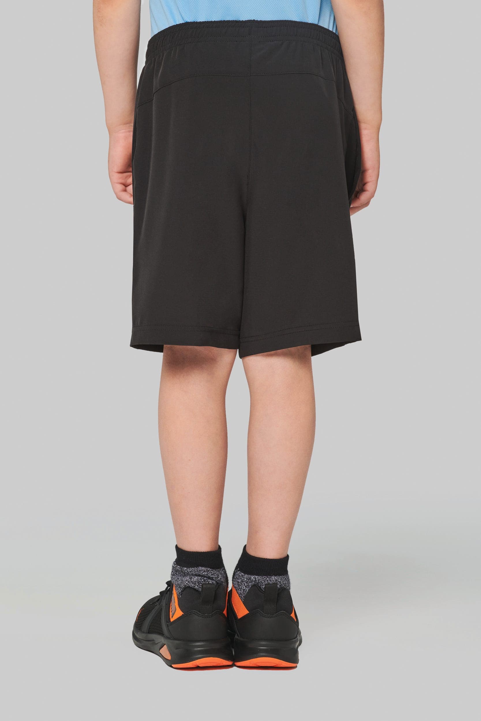 Short performance enfant en situation
