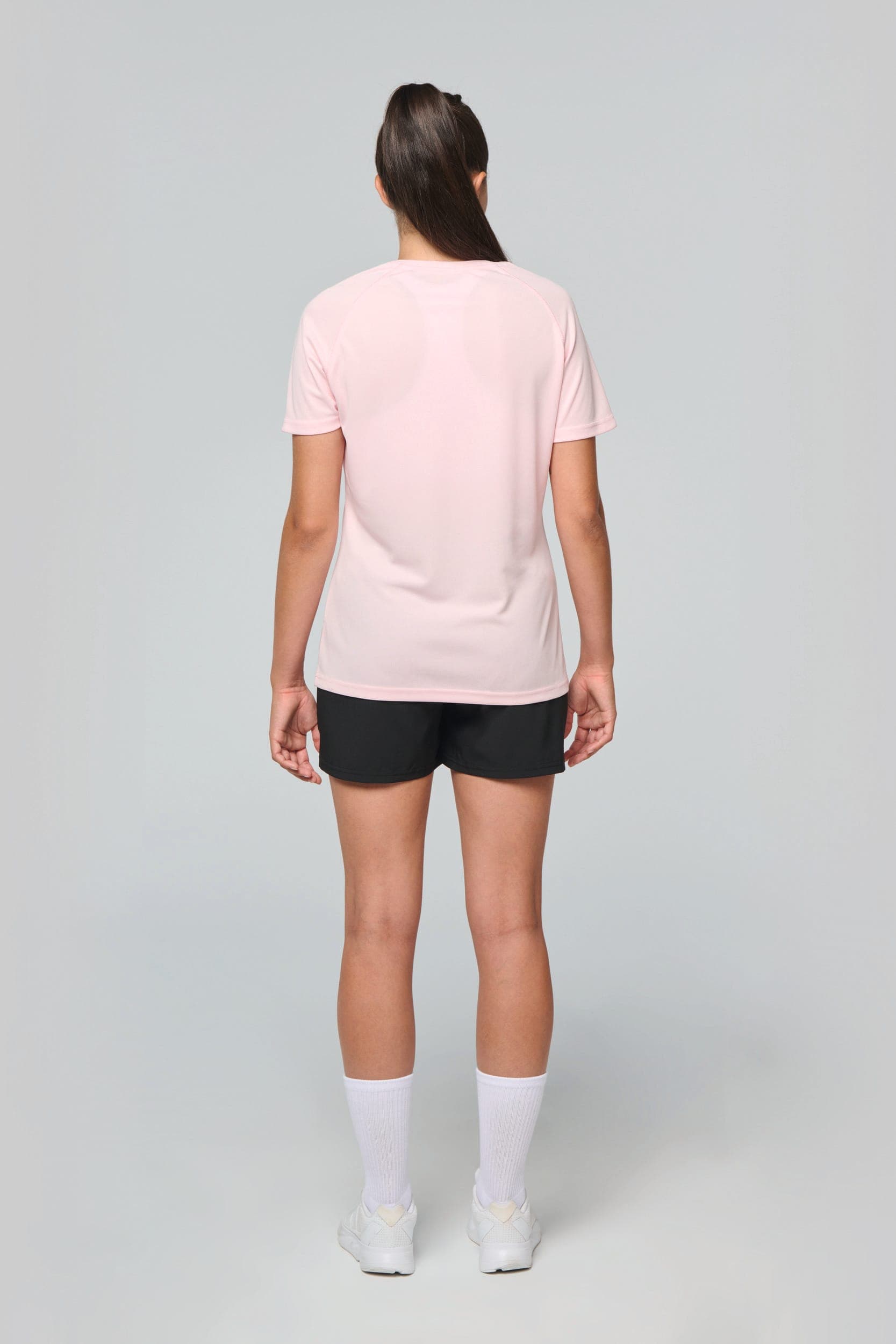 T-shirt de sport manches courtes femme en situation