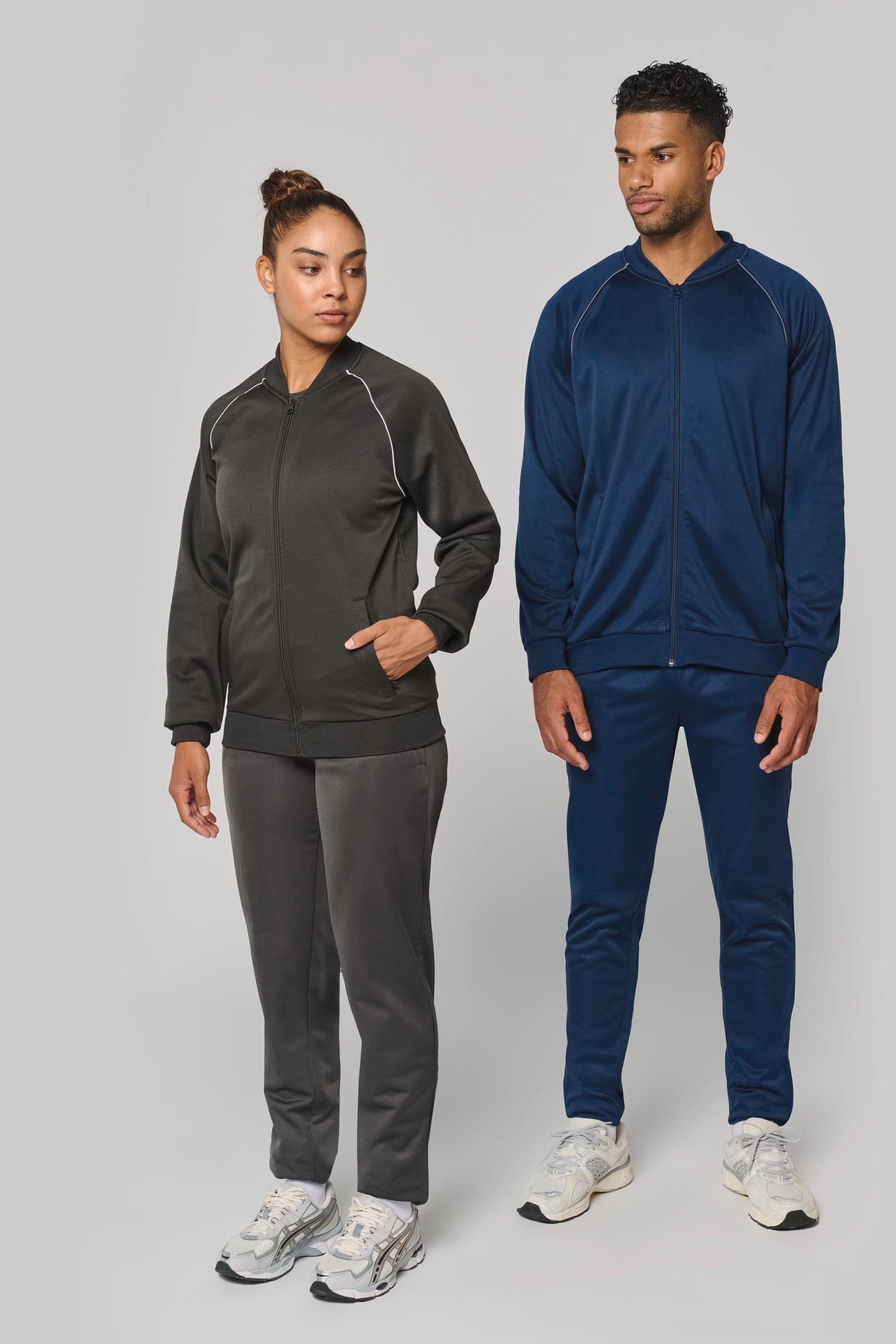 Veste de survêtement zippée avec liseré unisexe en situation