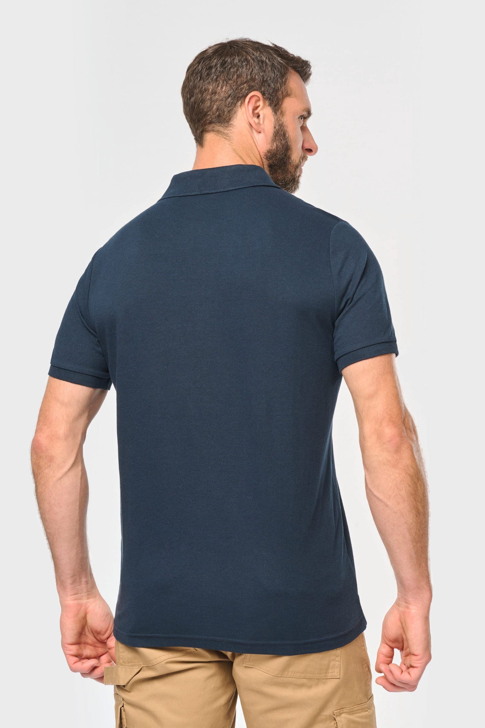 Polo écoresponsable homme en situation