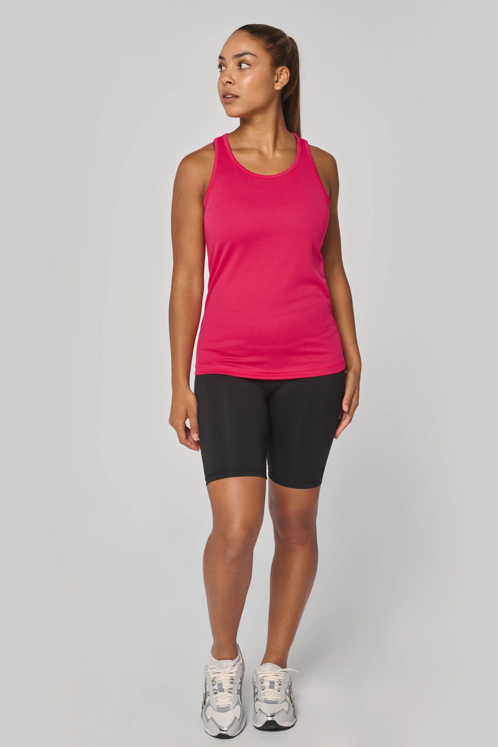 Débardeur de sport femme en situation