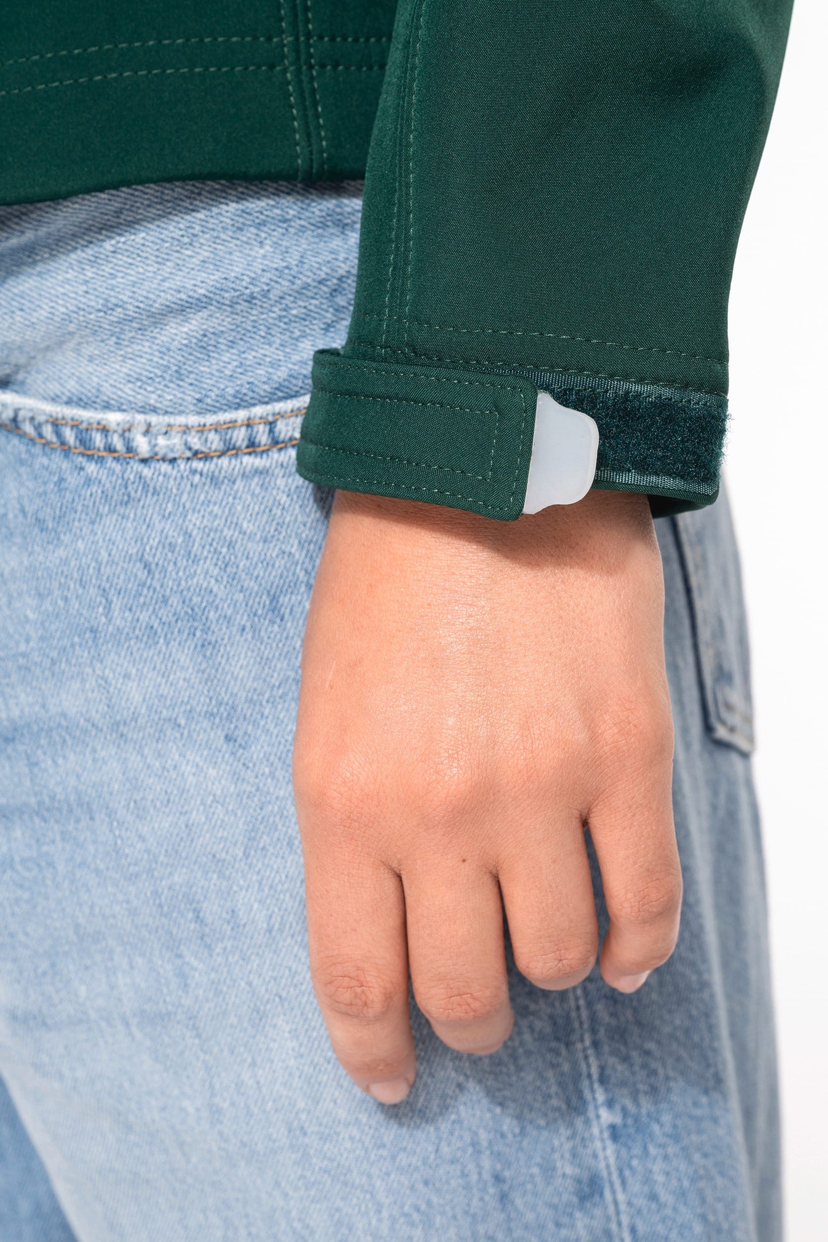 Veste softshell à capuche amovible femme en situation