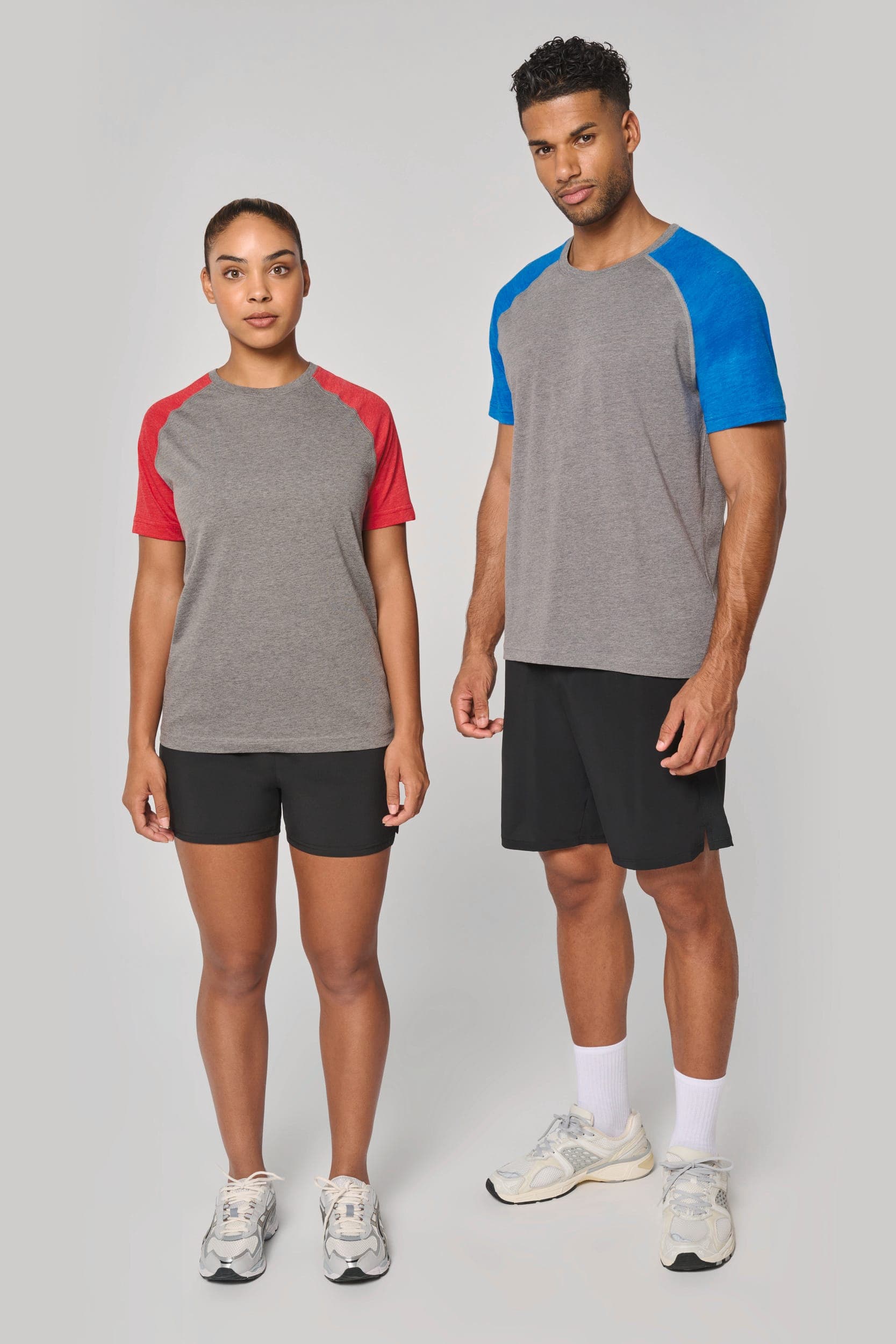 T-shirt triblend bicolore sport manches courtes unisexe en situation